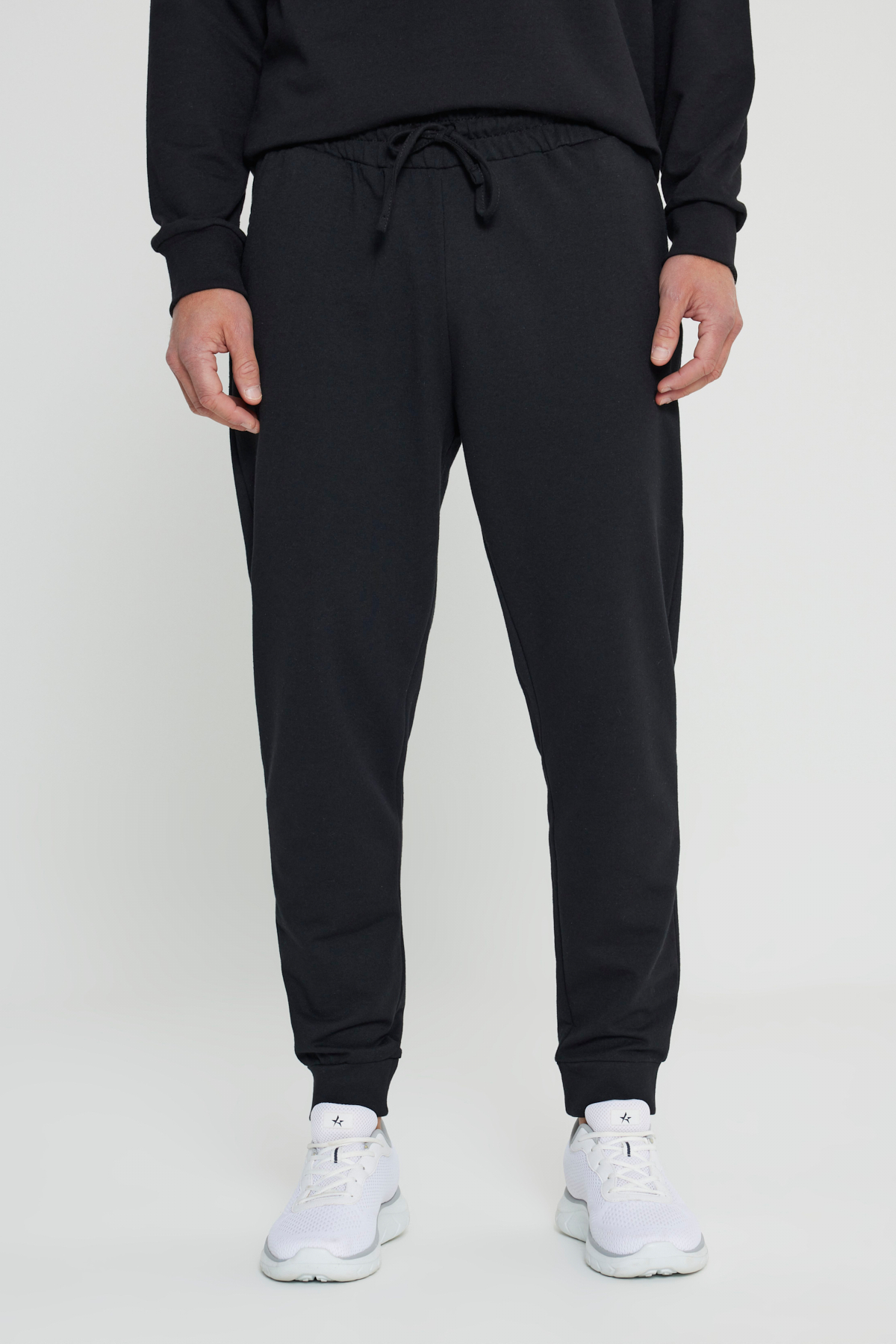 AC&Co / Altınyıldız Classics Erkek Siyah Standart Fit 2 İplik Cepli Rahat Recycle Pamuklu Jogger Eşofman Altı
