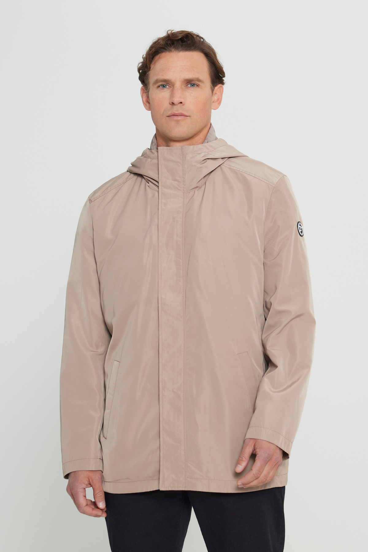 AC&Co / Altınyıldız Classics Erkek Vizon Standart Fit Normal Kesim Kapüşonlu Dik Yaka Trençkot görsel 3