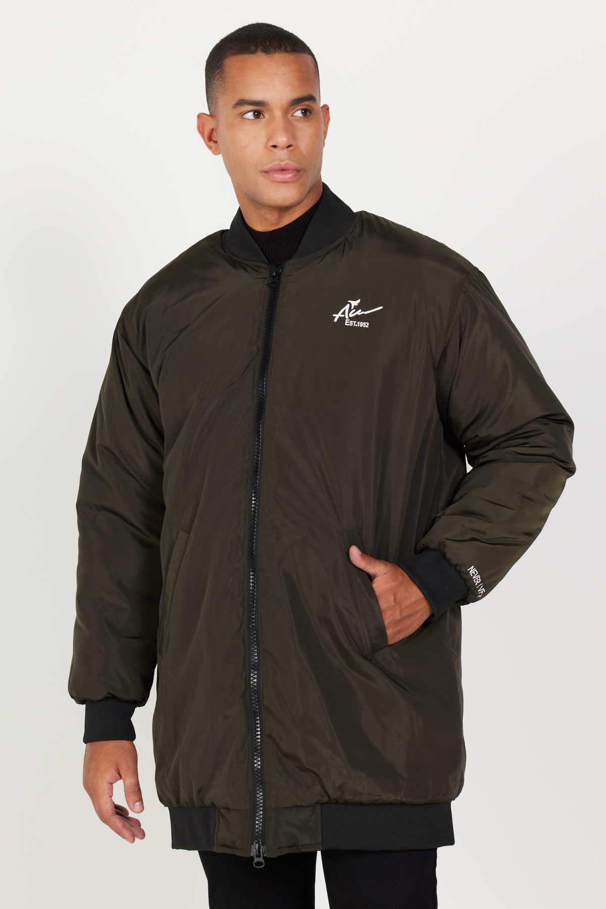 AC&Co / Altınyıldız Classics Erkek Haki Oversize Geniş Kesim Kolej Yaka Mont