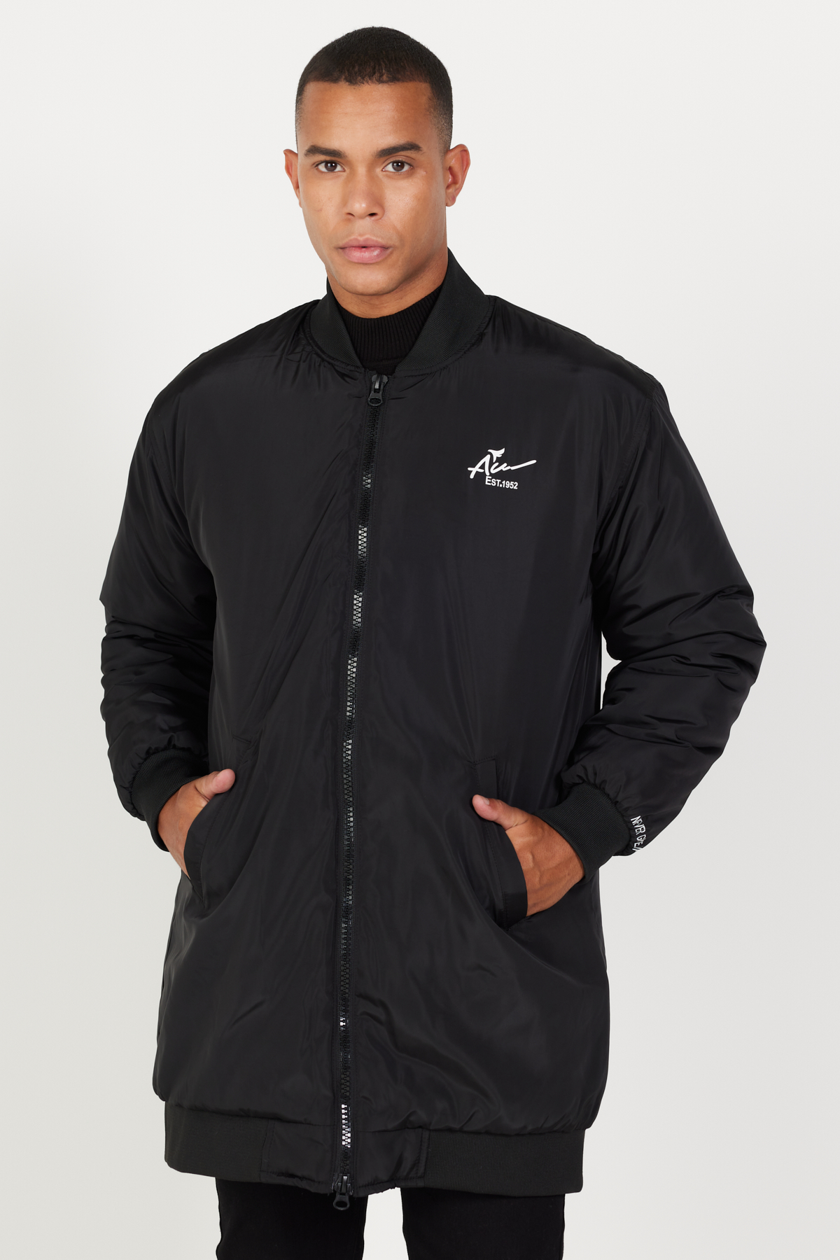 AC&Co / Altınyıldız Classics Erkek Siyah Oversize Geniş Kesim Kolej Yaka Mont