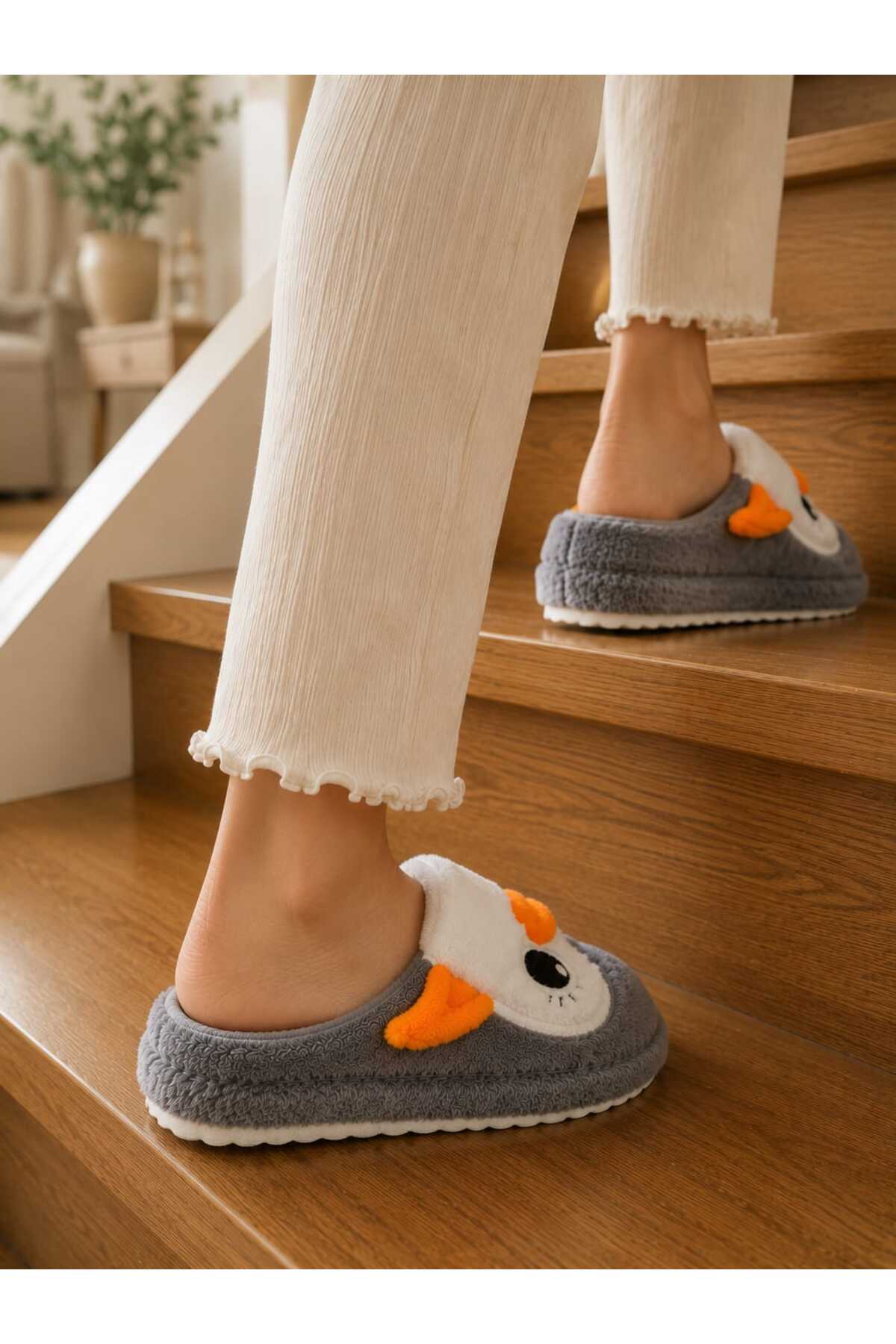 Slipcat Kadın Pelüş Penguen Figürlü Ev Terliği Sıcak Tutan Kışlık Panduf Terlik görsel 4