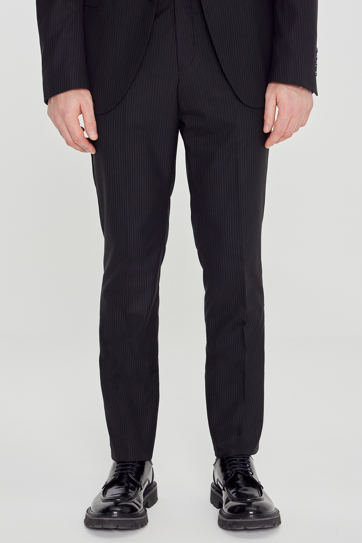 Altınyıldız Classics Erkek Siyah Slim Fit Kırlangıç Yaka Çizgili Esnek Takım Elbise görsel 4