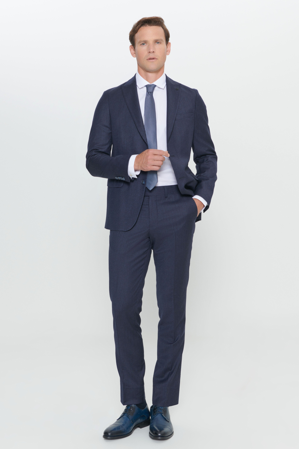 Altınyıldız Classics Erkek Lacivert Slim Fit Dar Kesim Kırlangıç Yaka %100 Yün Çizgili Takım Elbise görsel 2