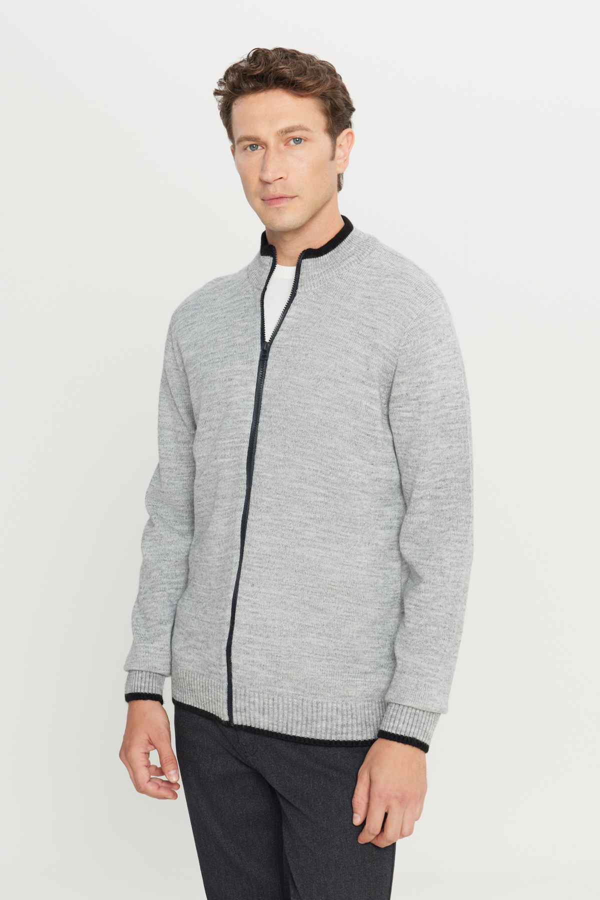 AC&Co / Altınyıldız Classics Erkek Gri Melanj Standart Fit Normal Kesim Dik Yaka Triko Ceket