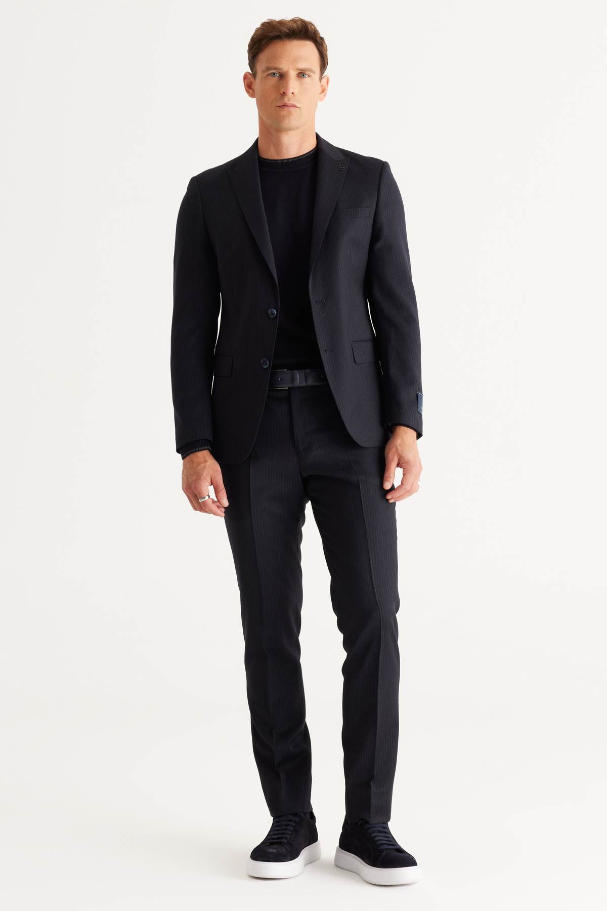Altınyıldız Classics Erkek Koyu Lacivert Slim Fit Dar Kesim Kırlangıç Yaka %100 Yün Çizgili Takım Elbise
