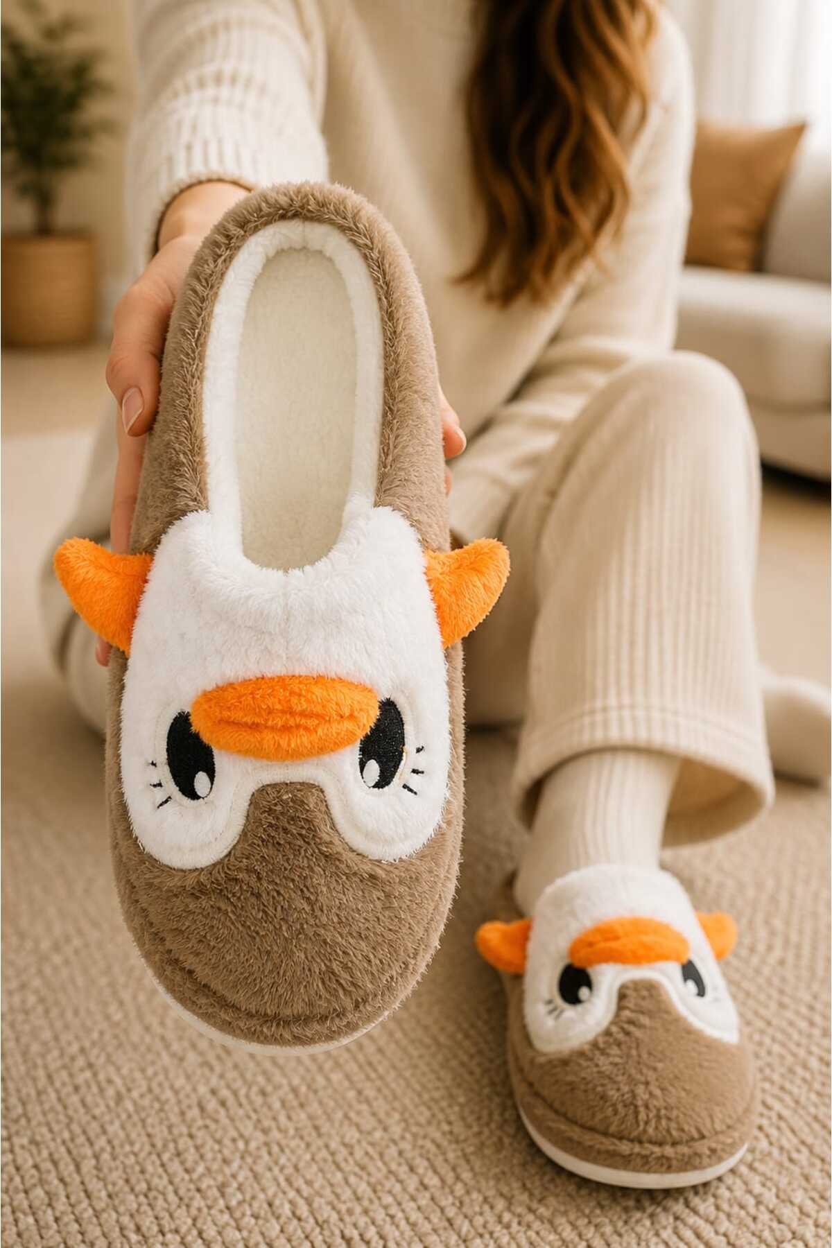 Slipcat Kadın Pelüş Penguen Figürlü Ev Terliği Sıcak Tutan Kışlık Panduf Terlik görsel 2