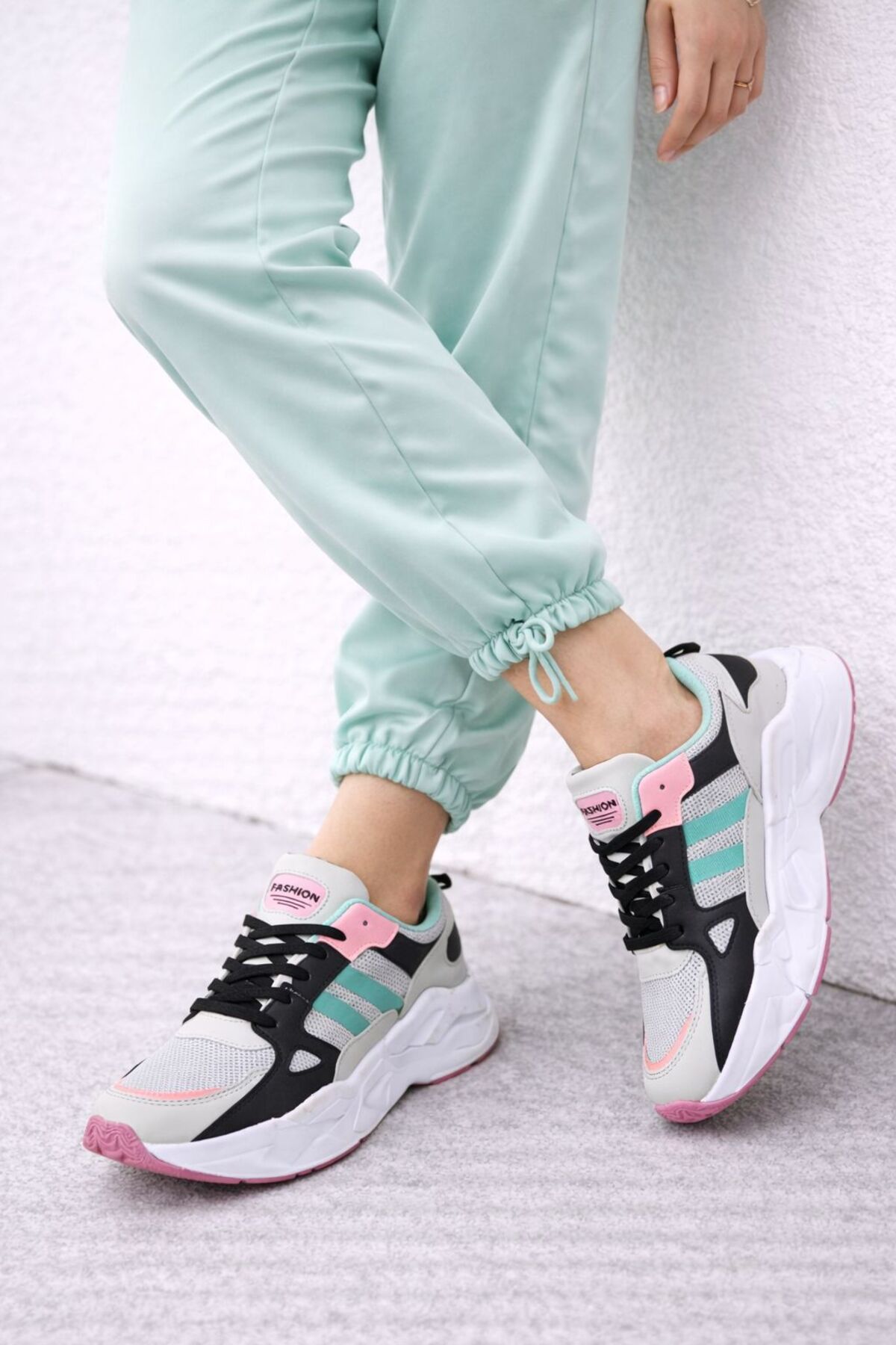 Slipcat Unısex Kalın Tabanlı Bağcıklı Rahat Sneaker Spor Ayakkabı –Nefes Alabilen Yapı, Trend Model
