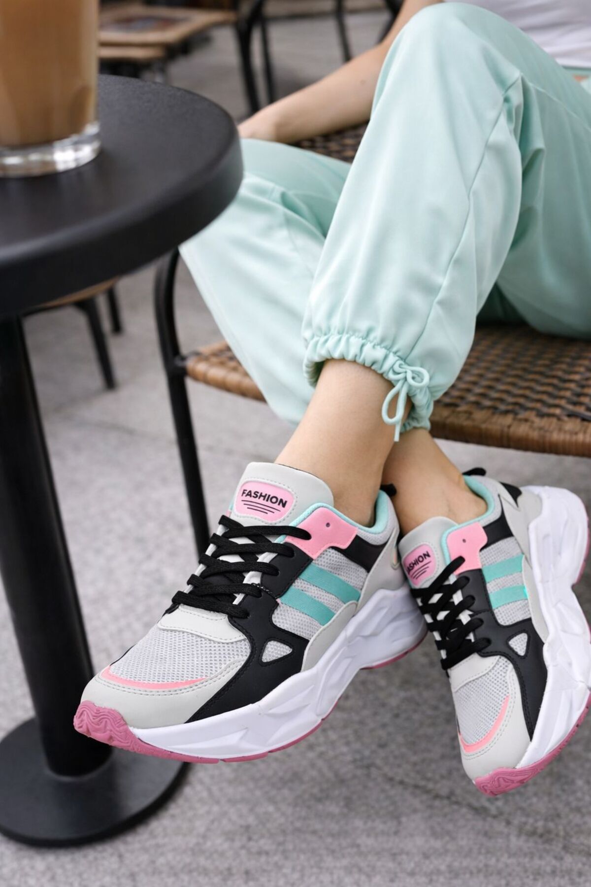 Slipcat Unısex Kalın Tabanlı Bağcıklı Rahat Sneaker Spor Ayakkabı –Nefes Alabilen Yapı, Trend Model görsel 4