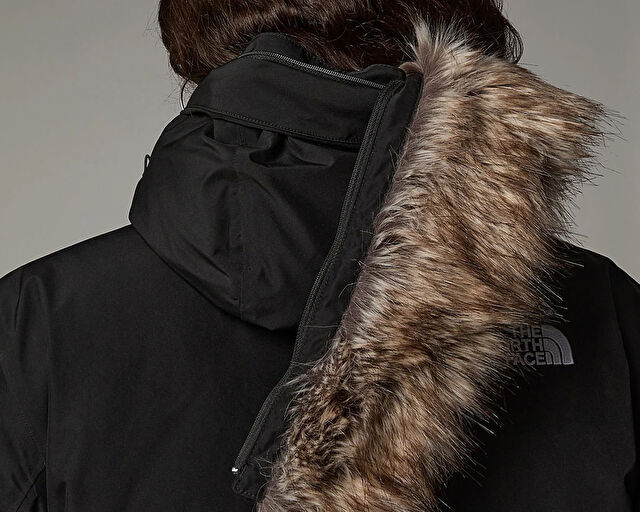 The North Face W Artic Bomber Kadın Outdoor Montu NF0A84IY4H01 Siyah görsel 7