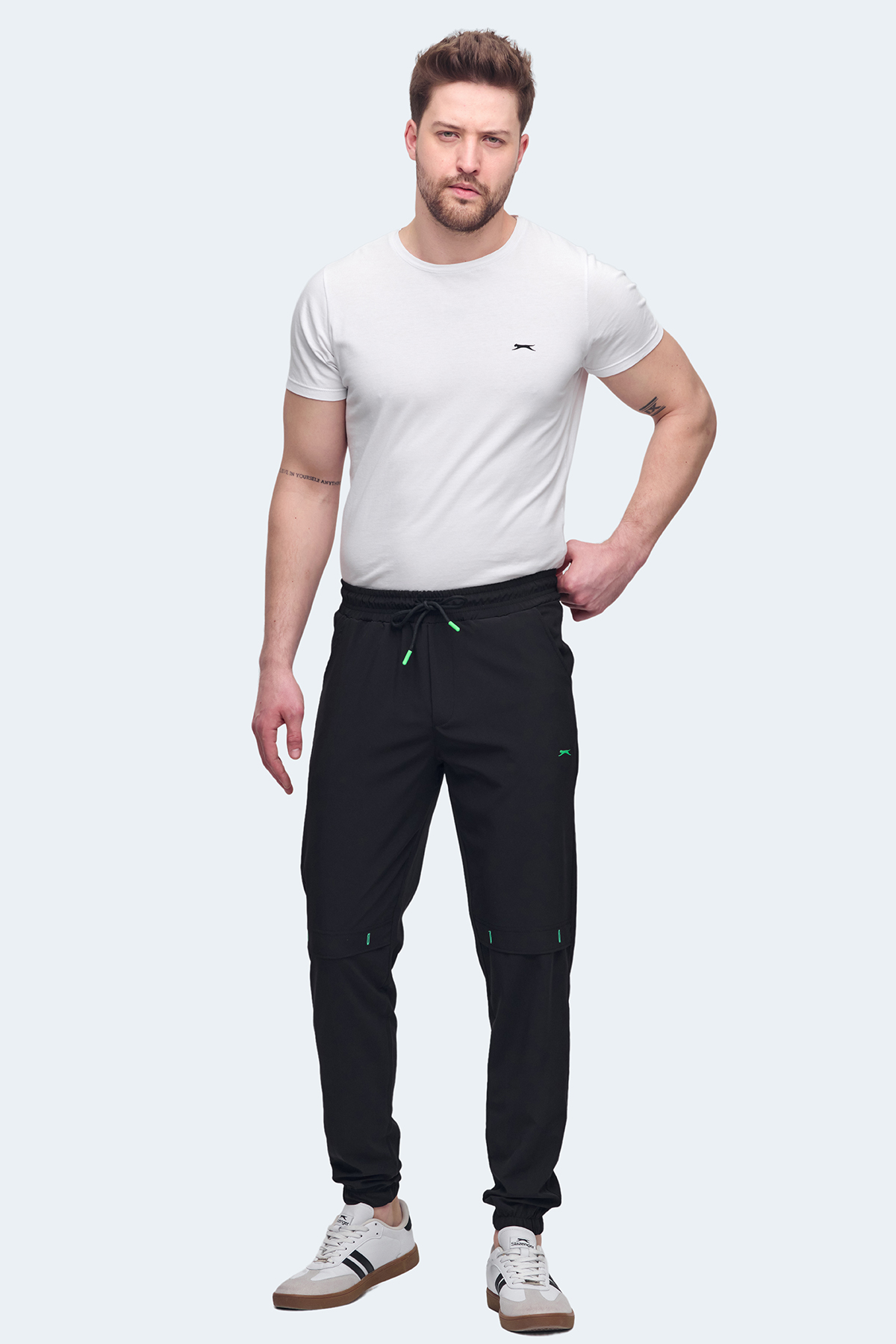 SLAZENGER NADJA Erkek Cepli Dar Paça Siyah Jogger Eşofman Altı görsel 7
