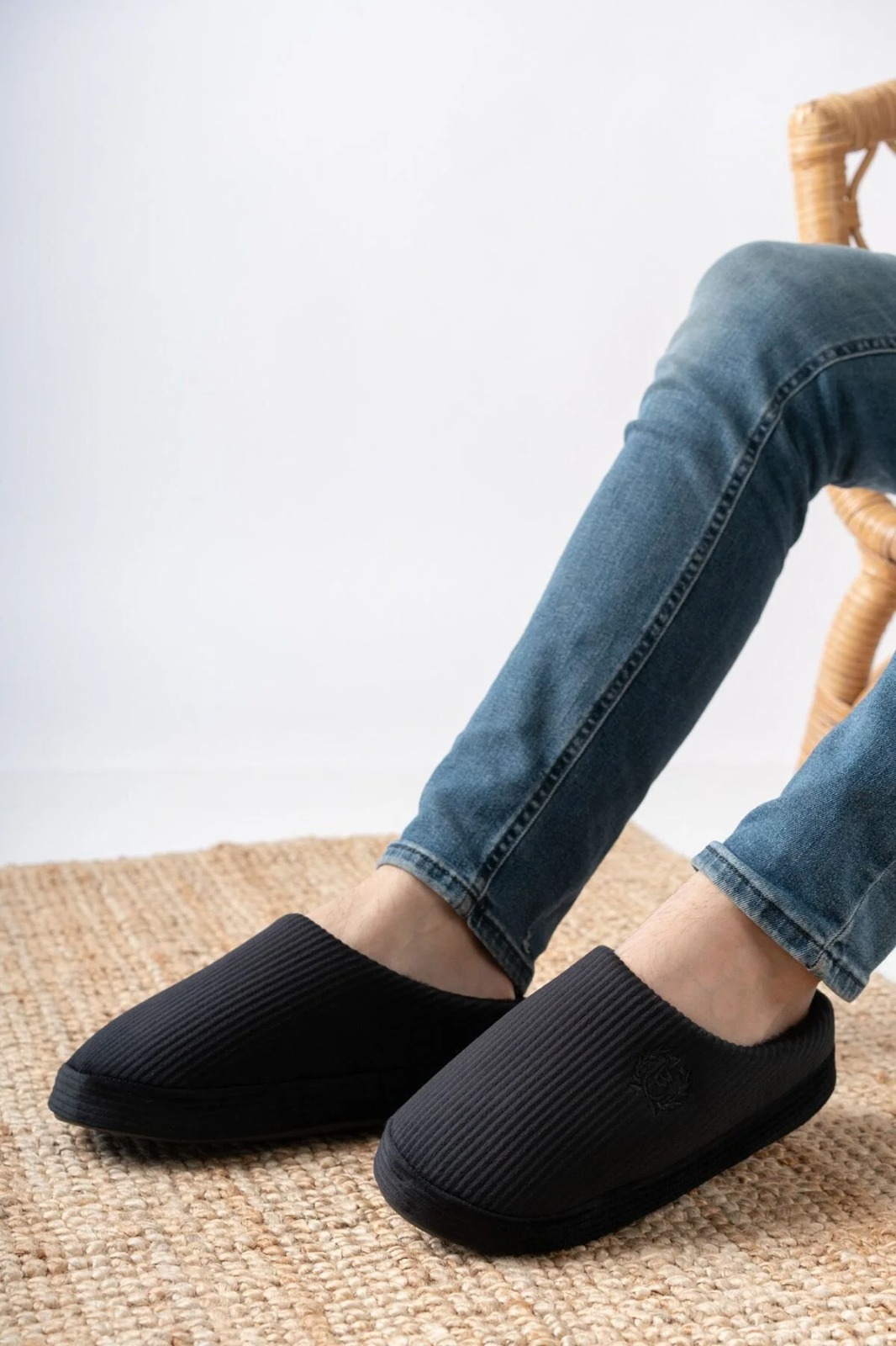 Slipcat Unisex Nakışlı Kadife Ev Terliği görsel 2