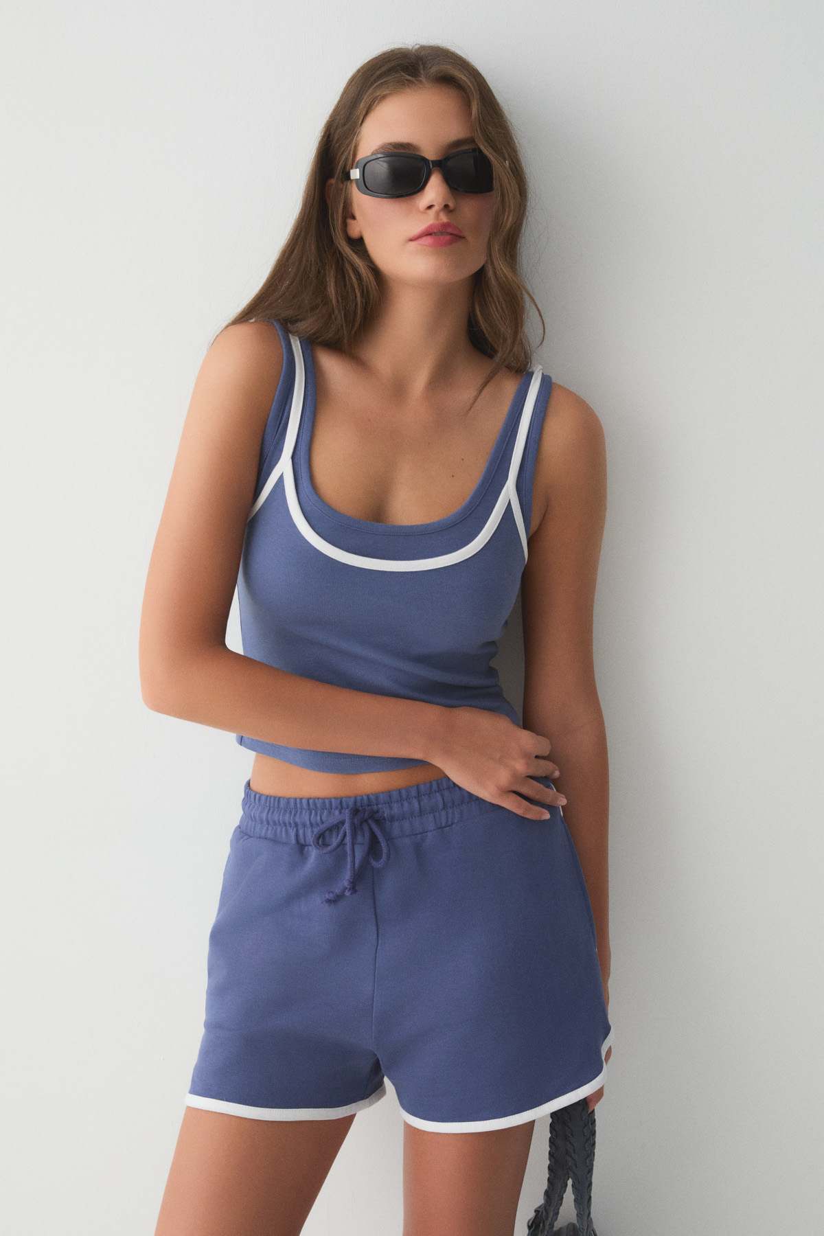 ETHIQUET PATRIA Kadın Paçası Biye Detaylı Çift Cepli Mini Sweat LACİVERT Şort görsel 3