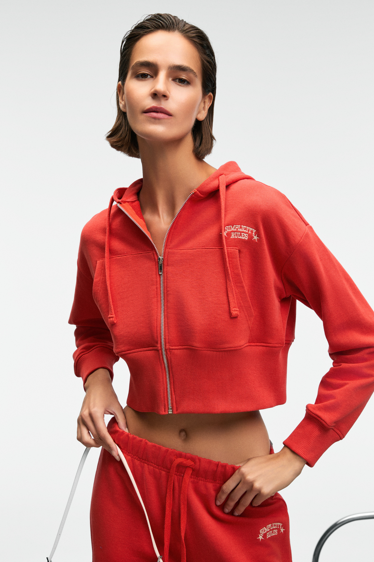 GRIMELANGE ELARA Kadın Metal Fermuarlı Nakışlı Kapüşonlu Crop KIRMIZI Sweatshirt