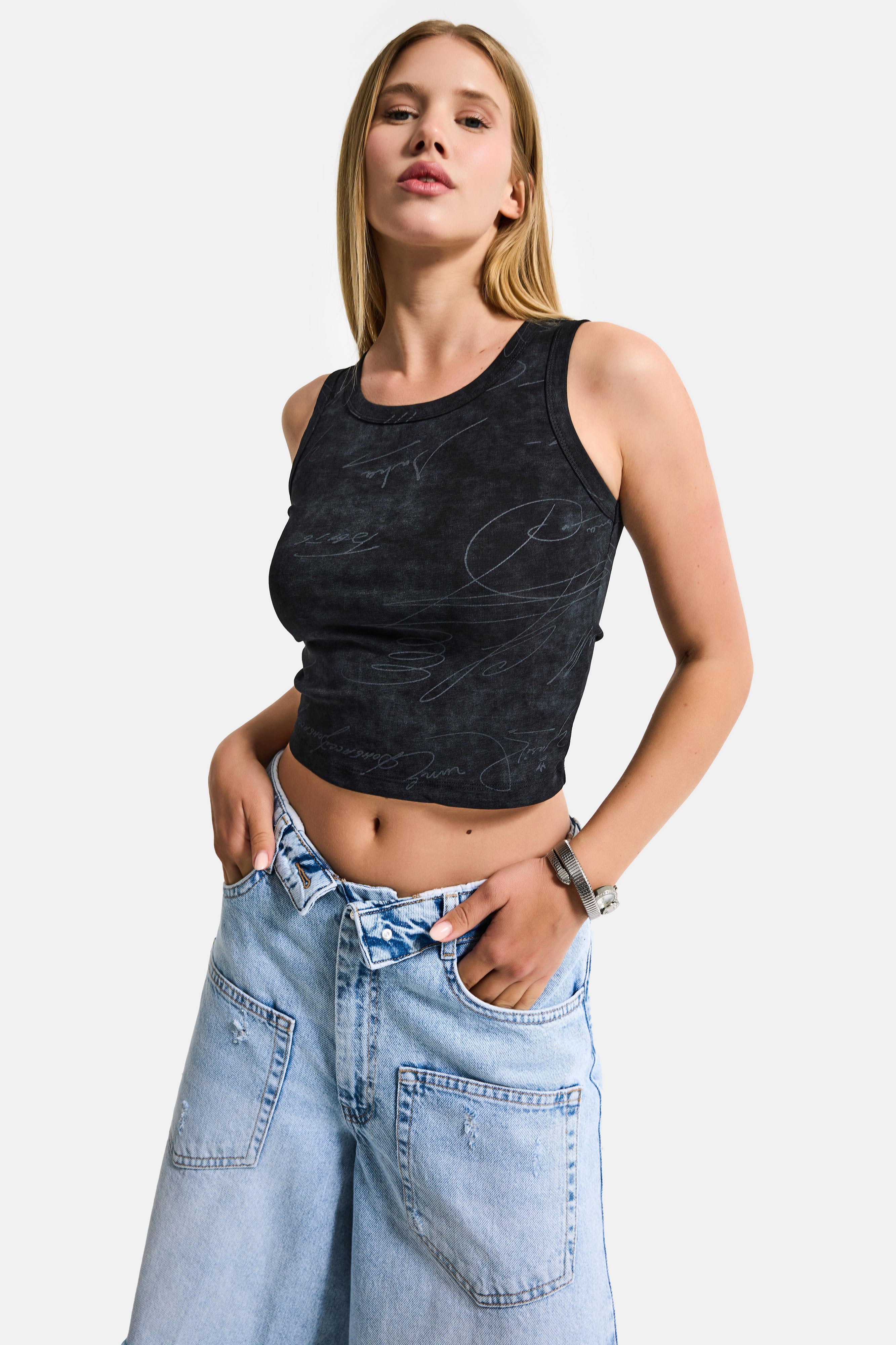 It's Basic Kadın Siyah Antrasit w5 Crop Özel Baskılı Yıkamalı Kumaş Tasarım Body görsel 6
