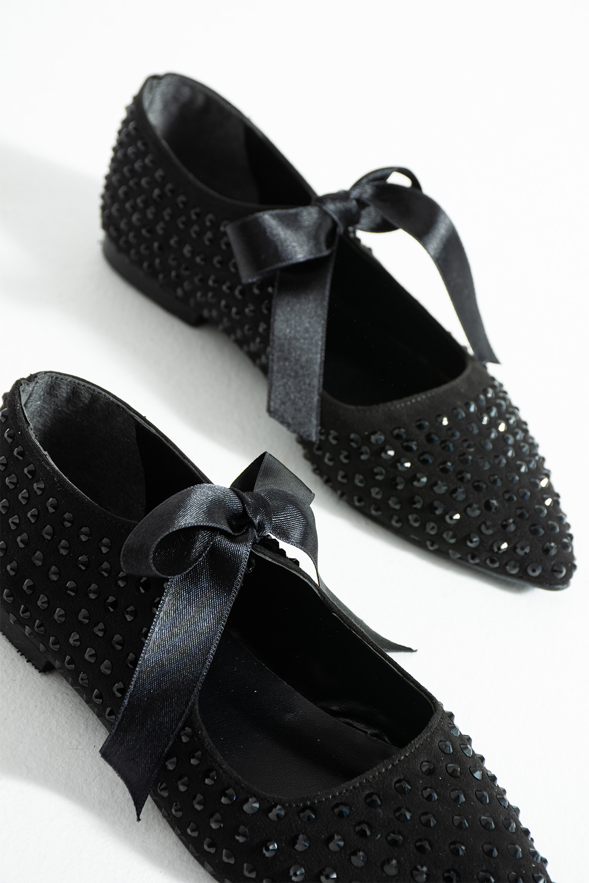 DUXAL SHOES Nina Siyah Sivri Burun Taşlı Kurdele Detaylı Kadın Babet görsel 4