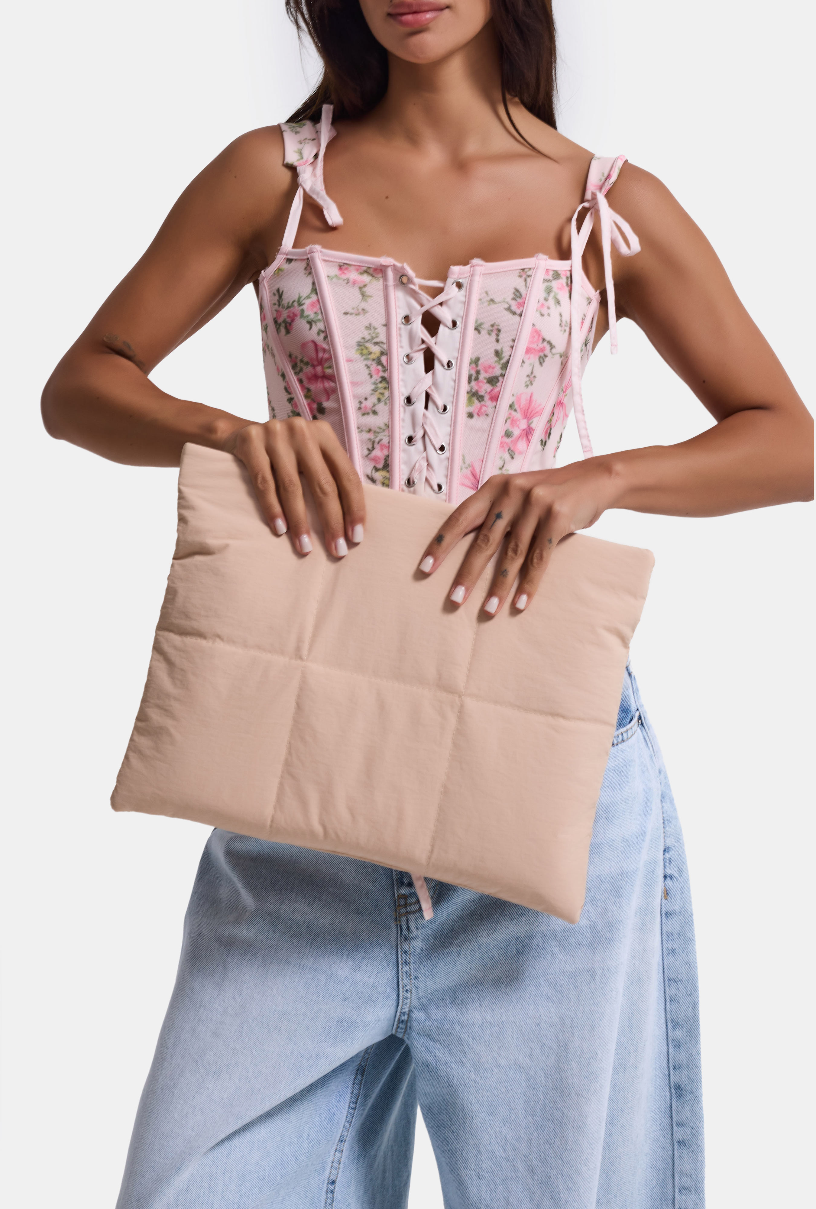 It's Basic Pembe Mıknatıs Ağızlı Dolgulu Kadife Astarlı Bilgisayar El Çantası