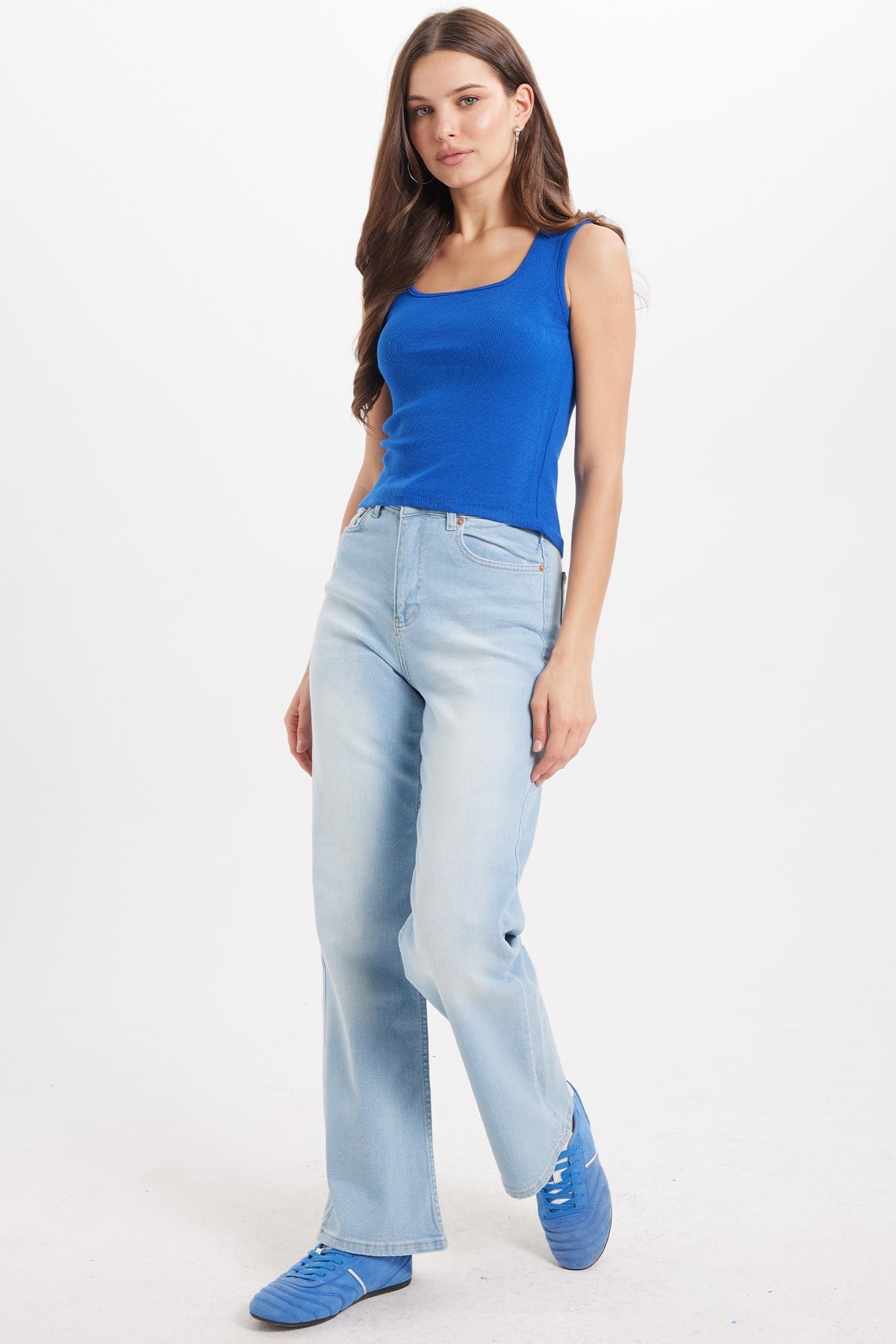 TUDORS Kadın Slim Fit Dar Kesim Askılı Kare Yaka Pamuklu Saks Mavi Crop Atlet görsel 2