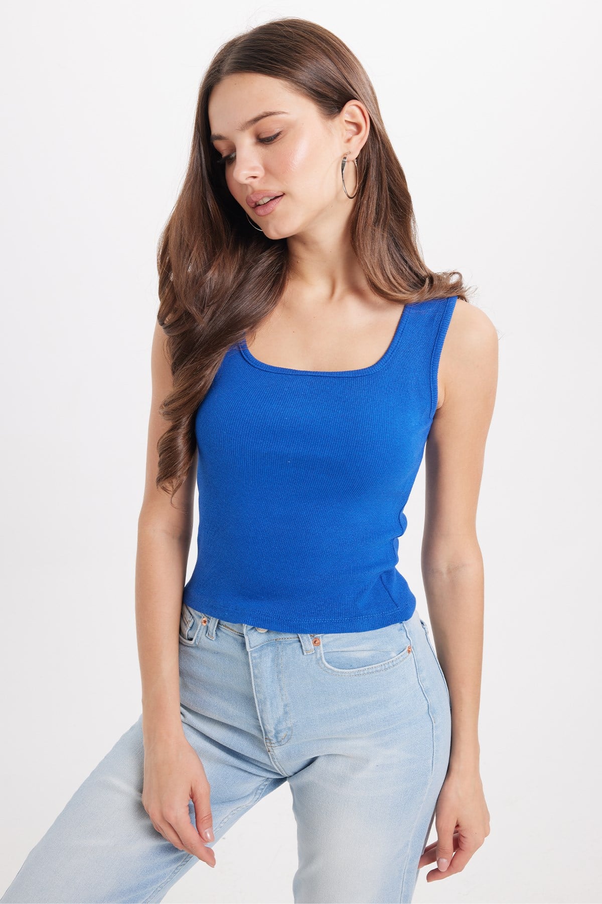 TUDORS Kadın Slim Fit Dar Kesim Askılı Kare Yaka Pamuklu Saks Mavi Crop Atlet görsel 4