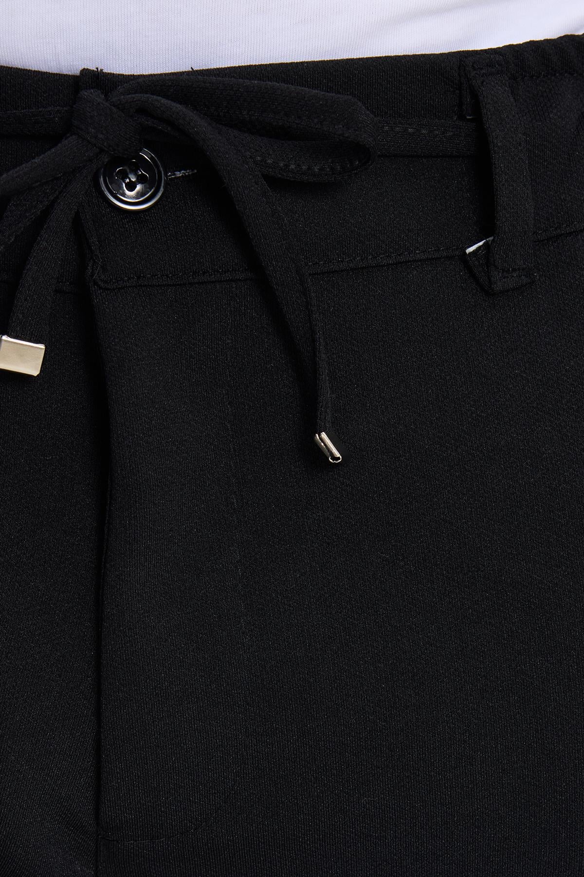 TUDORS Erkek Slim Fit Dar Kesim Beli Lastikli Bağcık Detaylı Siyah Pantolon görsel 7