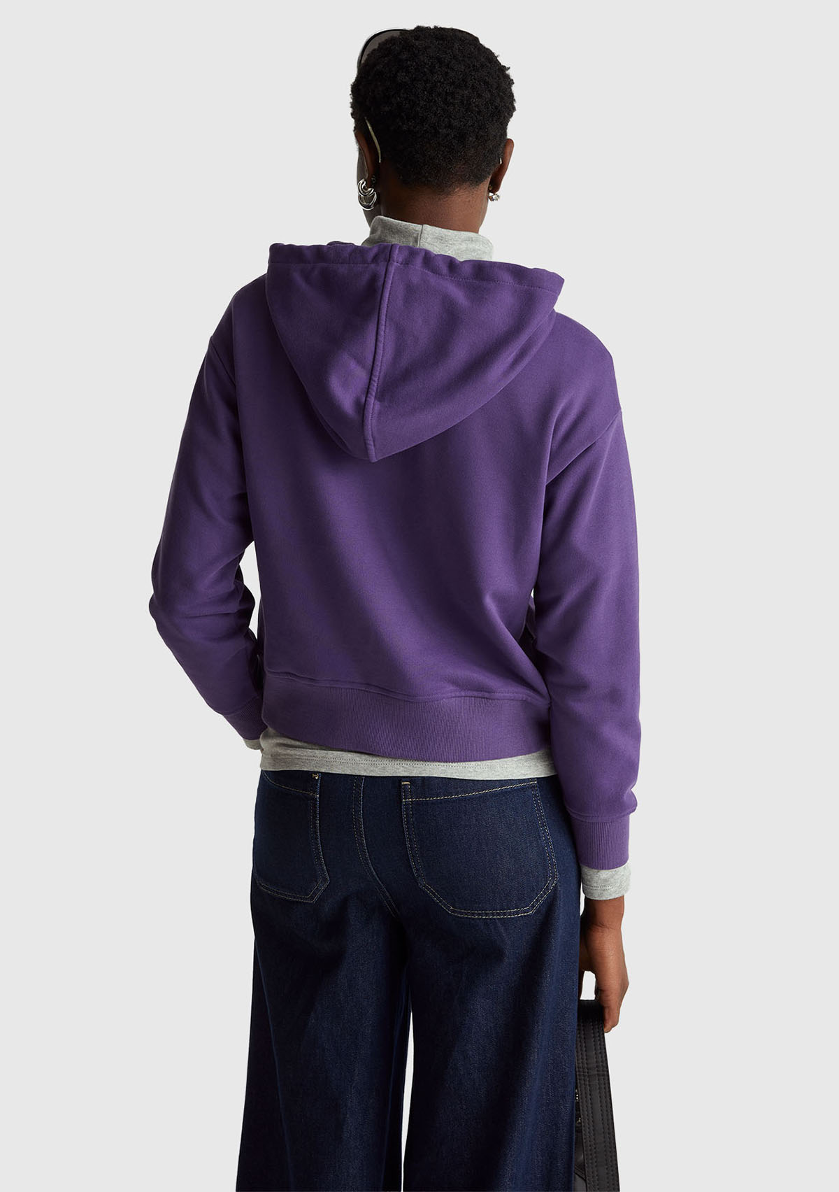 United Colors Of Benetton Kadın Mor Pamuk Karışımlı Önü Yazı Baskılı Kapüşonlu Sweatshirt görsel 3