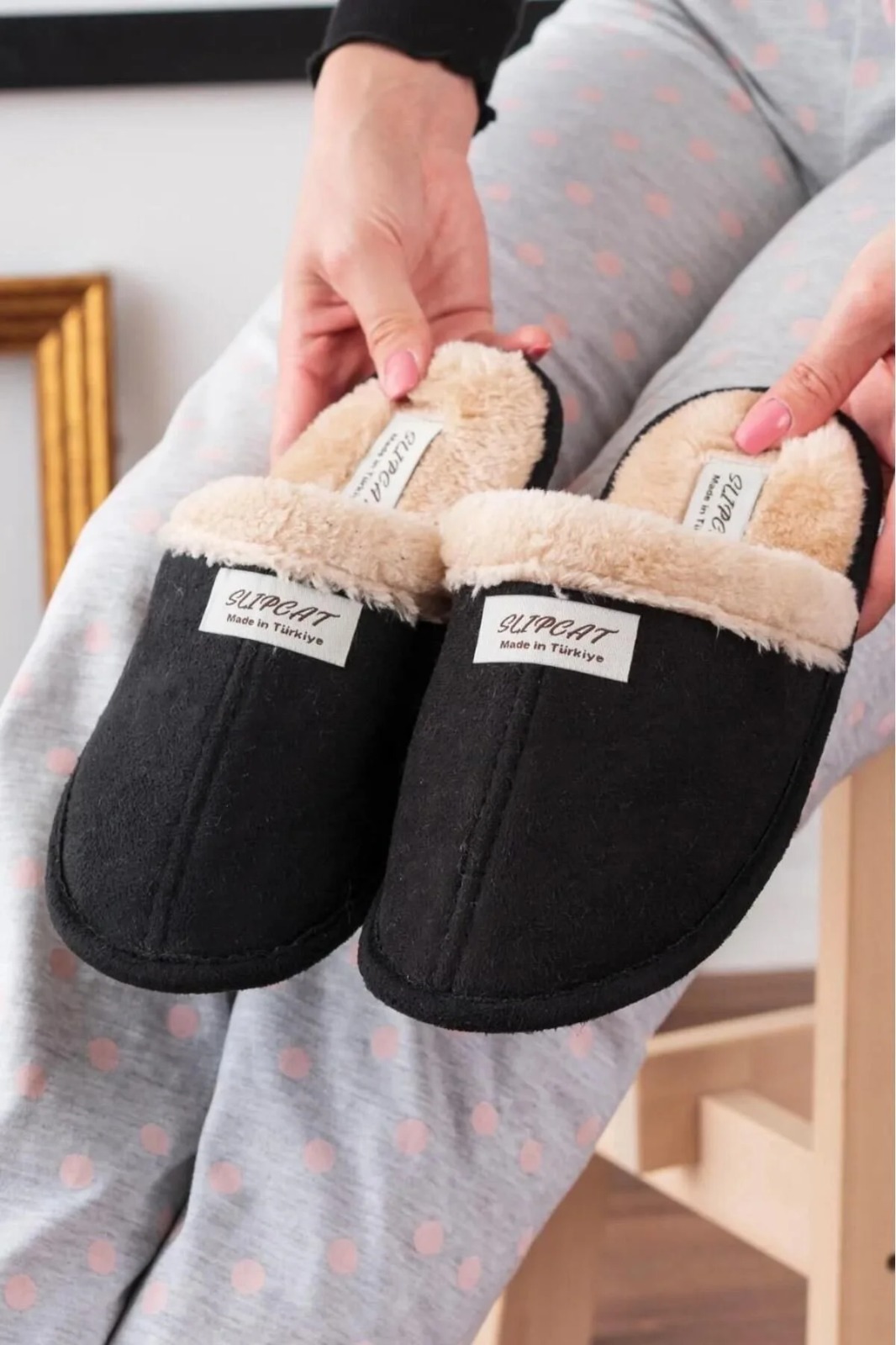Slipcat Unisex Nakışlı Kadife Ev Terliği görsel 2