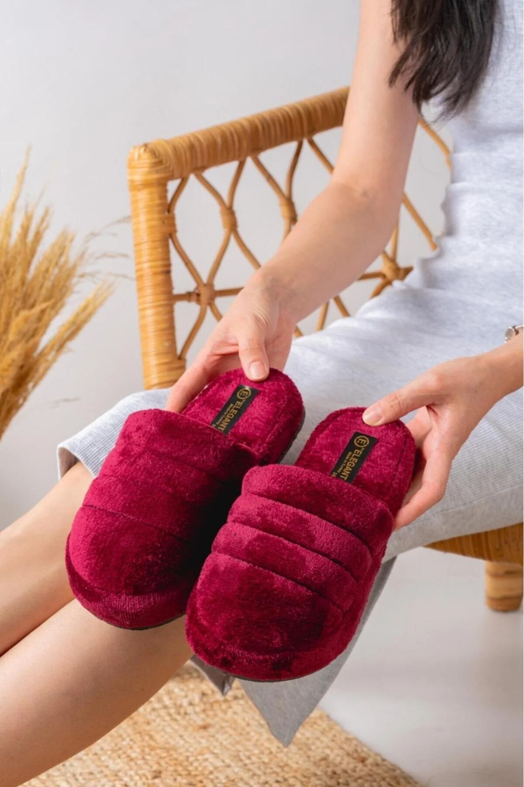 Slipcat Unisex Nakışlı Kadife Ev Terliği görsel 3