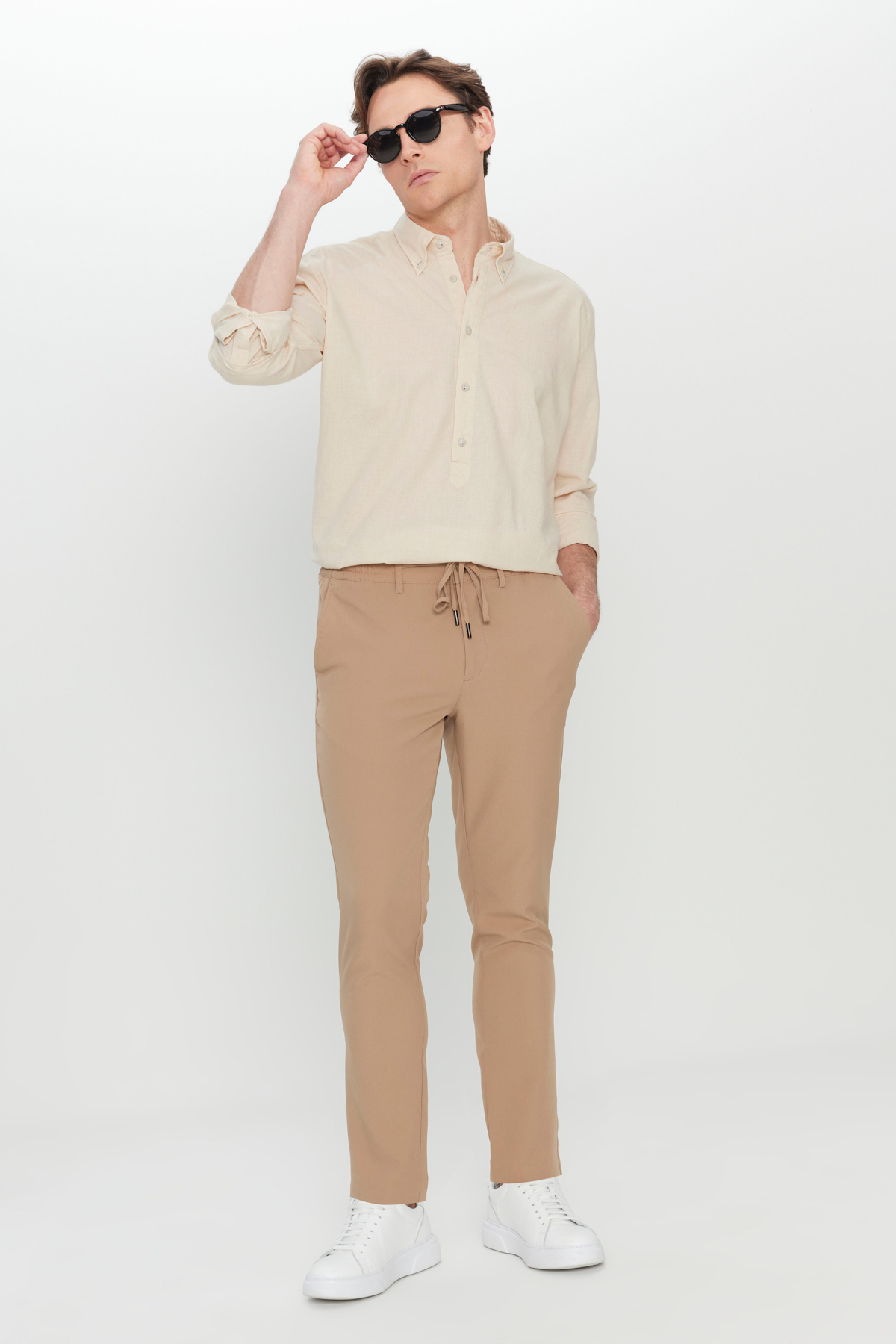 Altınyıldız Classics Erkek Bej Slim Fit Dar Kesim Beli Bağlamalı Yan Cepli Casual Pantolon görsel 2