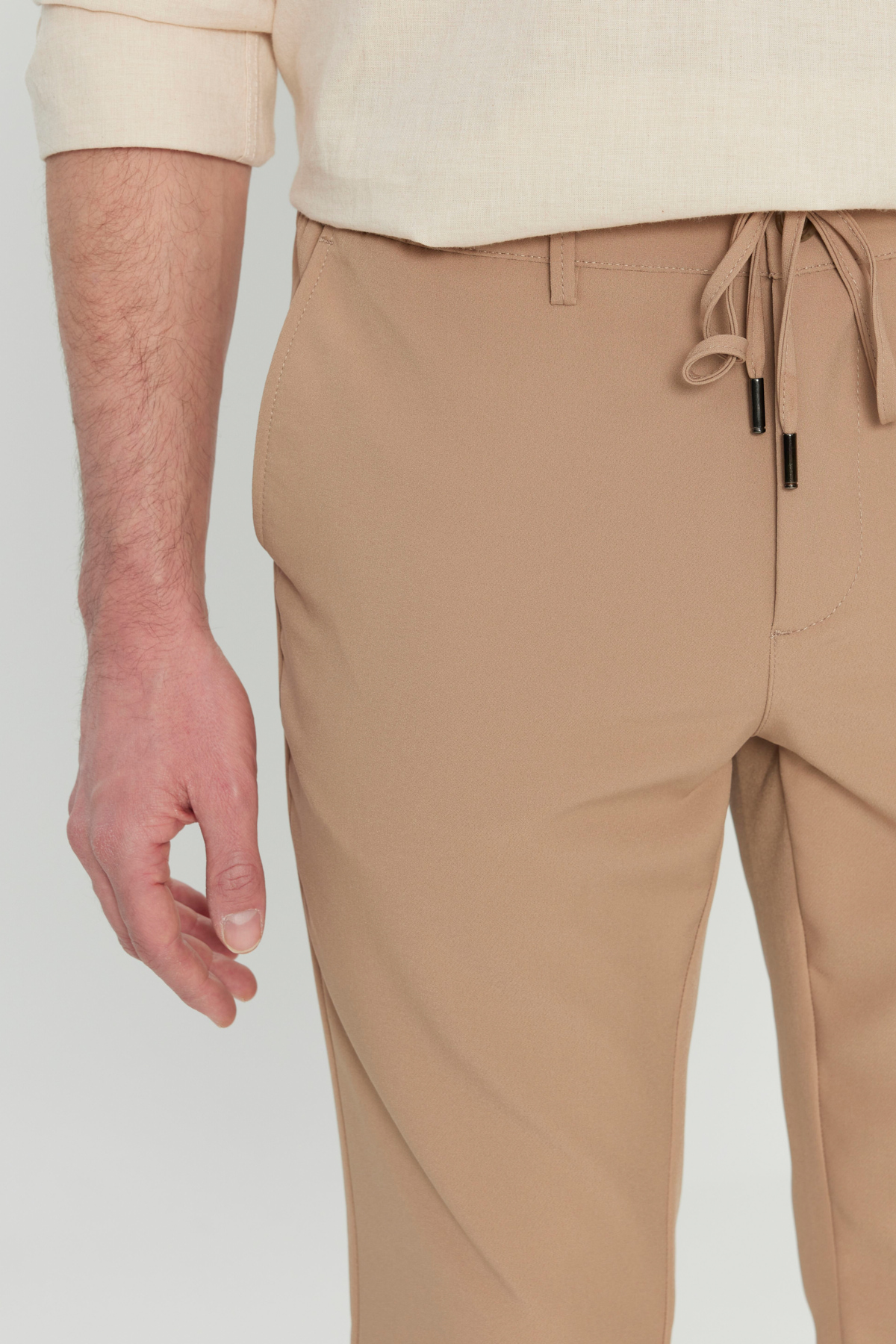 Altınyıldız Classics Erkek Bej Slim Fit Dar Kesim Beli Bağlamalı Yan Cepli Casual Pantolon görsel 4