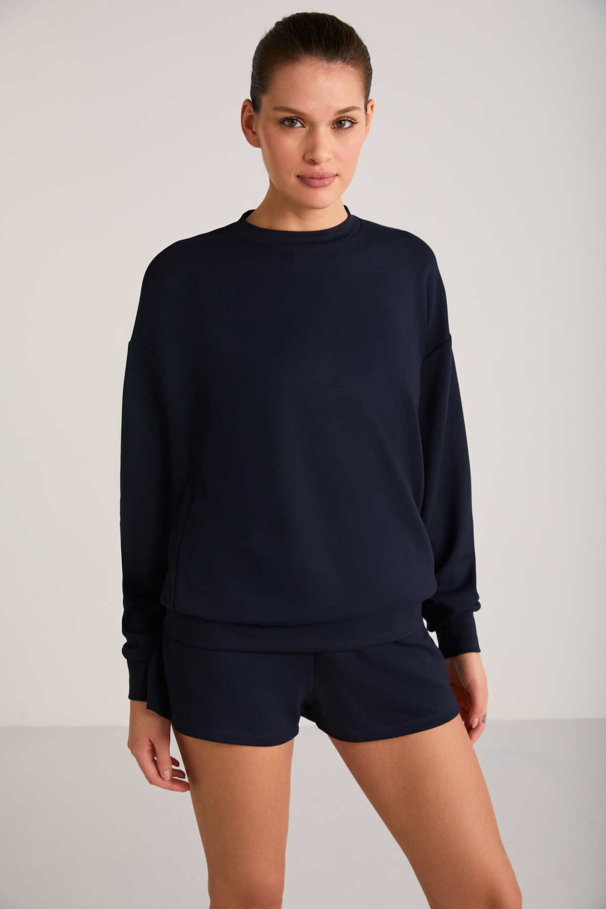 ETHIQUET MAİSİE Kadın Scuba Kumaşlı Aşırı yumuşak Yuvarlak Yakalı Oversize LACİVERT Sweatshirt görsel 2