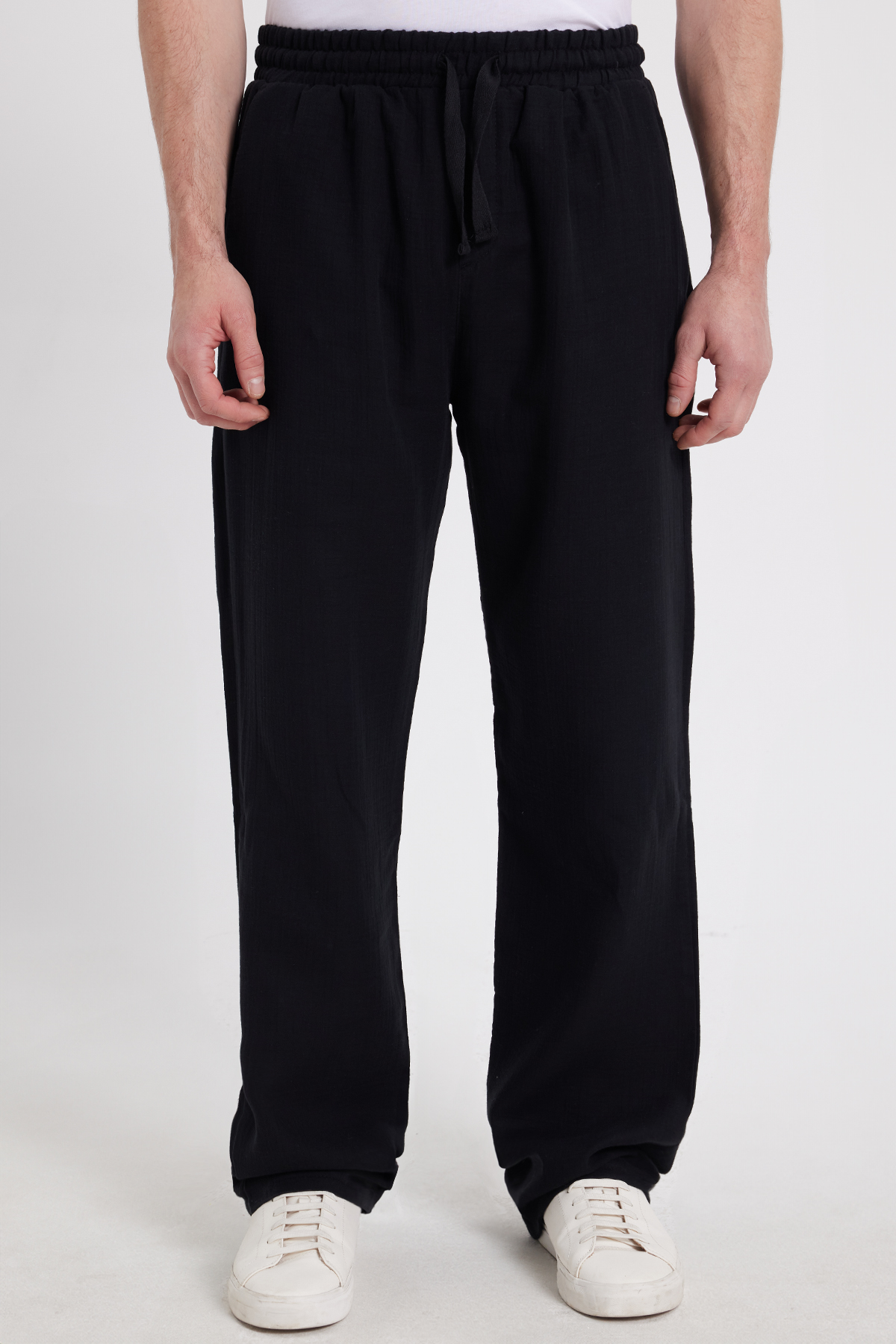 TUDORS Erkek Baggy Fit Geniş Kesim %100 Pamuk Beli Lastikli Yandan Cepli Müslin Siyah Düz Pantolon