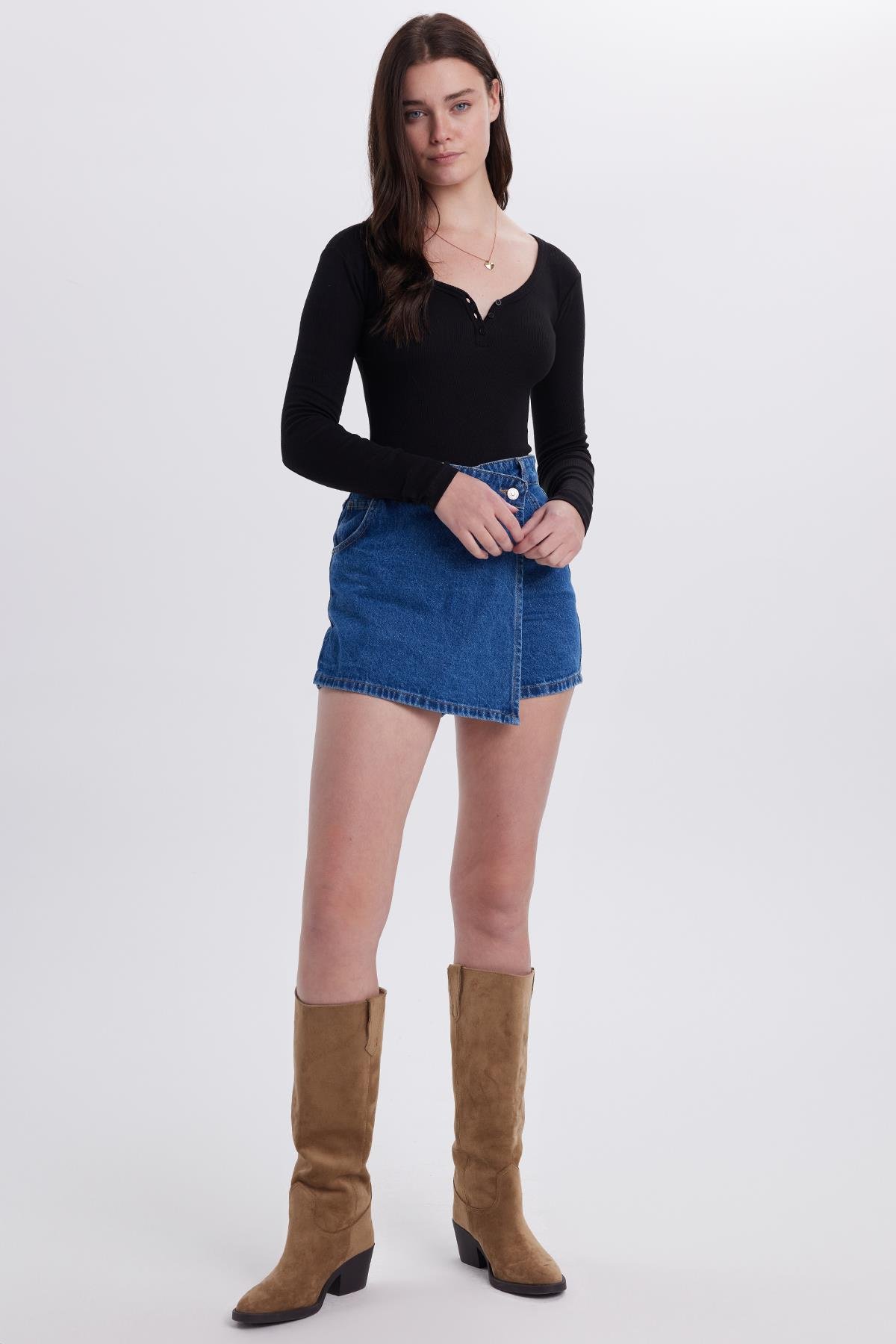 TUDORS Kadın Slim Fit Dar Kesim Pamuklu V Yaka Siyah Bluz görsel 4