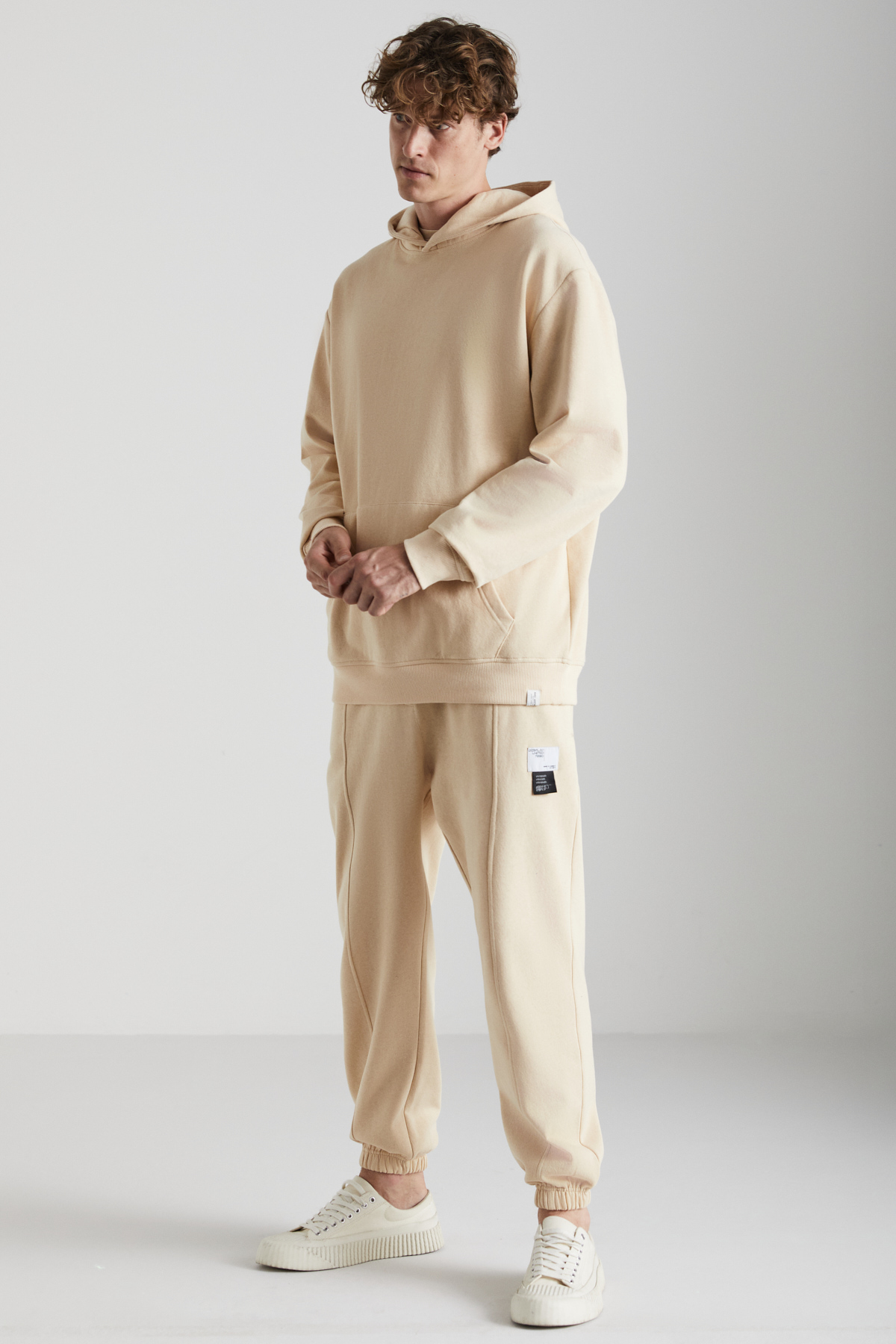 GRIMELANGE Cartmel Erkek Organik Kumaşlı İçi Polarlı Yumuşacık Kanguru Cepli Kapüşonlu BEJ Sweatshirt görsel 2