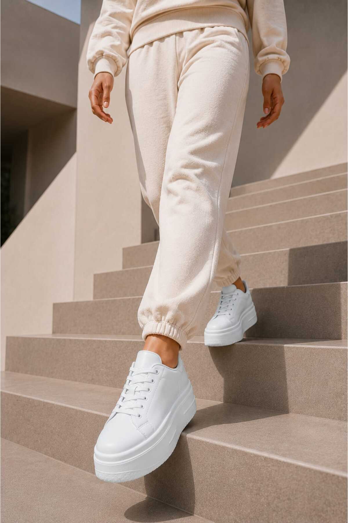 Slipcat Kadın 5 cm Topuklu, Kalın Platform Tabanlı, Bağcıklı Sneaker