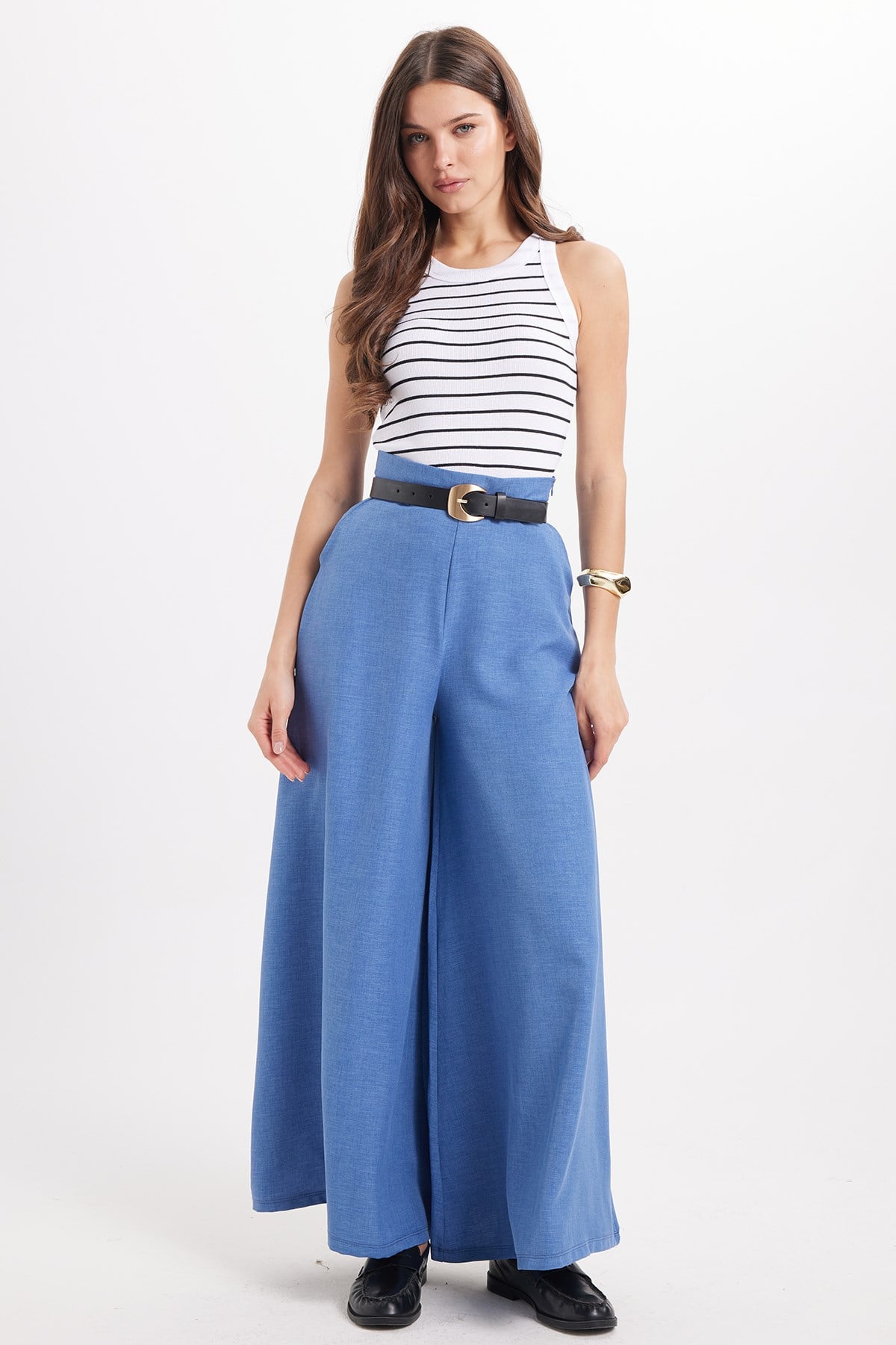 TUDORS Kadın Slim Fit Dar Kesim Pamuklu Askılı Bisiklet Yaka Çizgili Beyaz Crop Atlet görsel 2