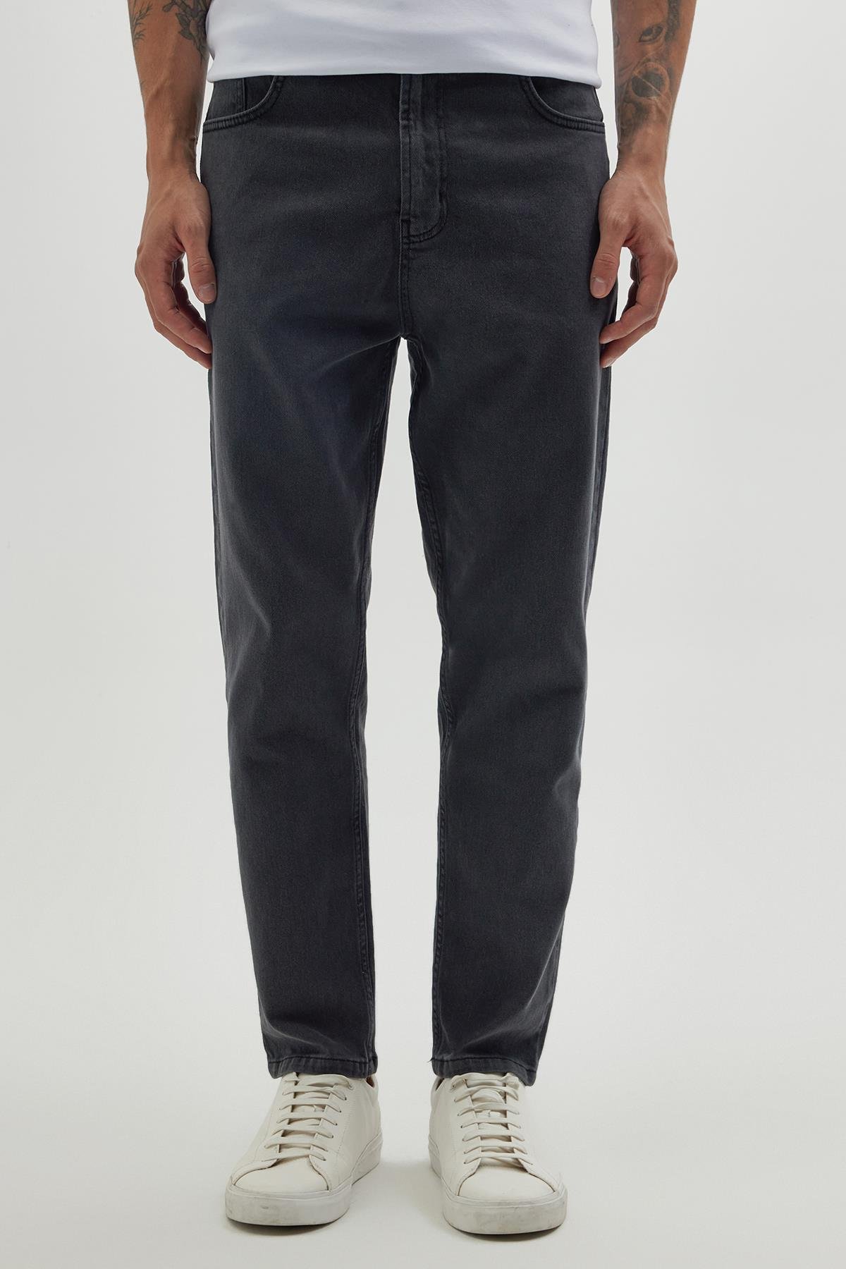 TUDORS Erkek Regular Fit Bol Kesim Denim Yıkamalı Efektli Esnek Gri Jean Pantolon görsel 2