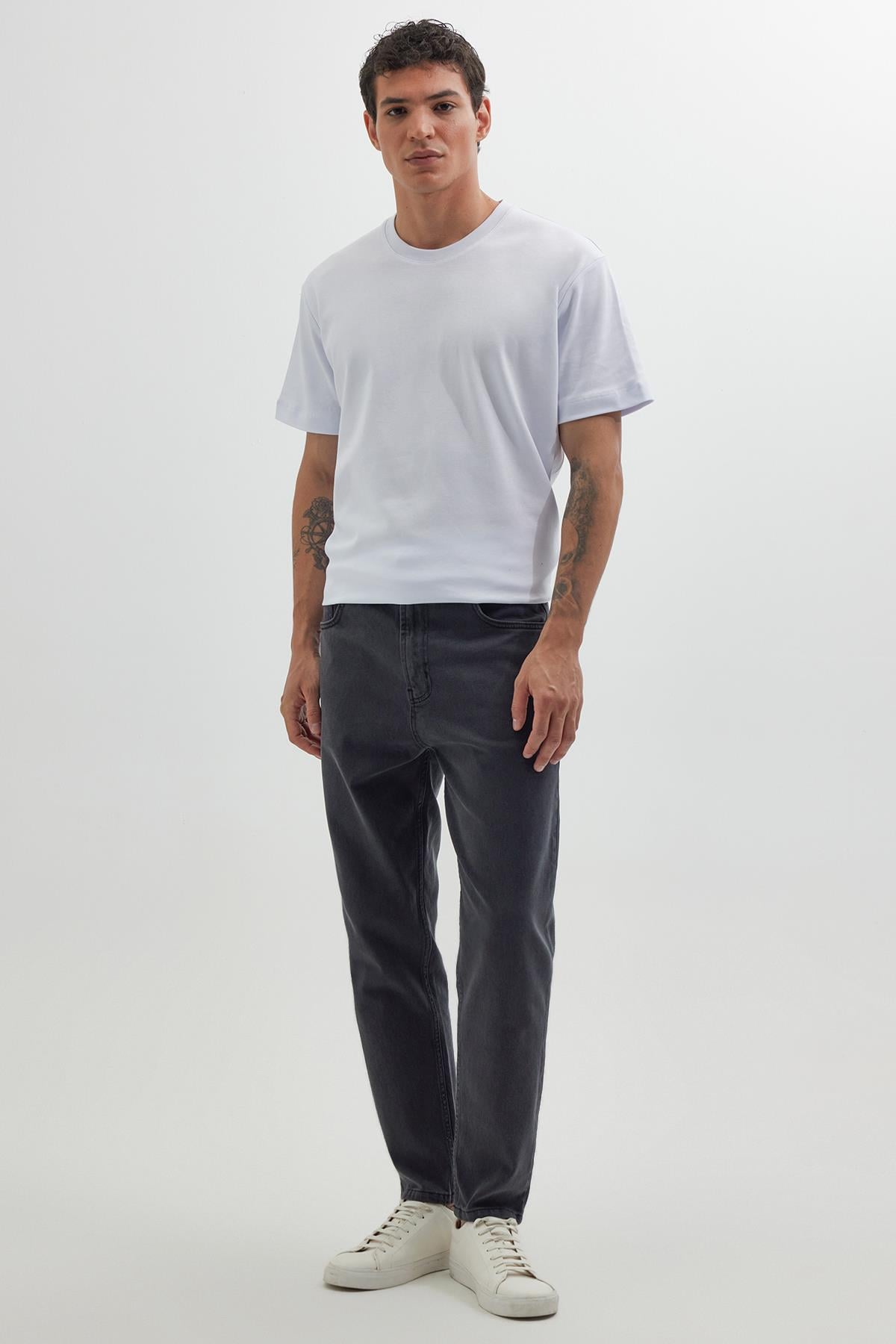 TUDORS Erkek Regular Fit Bol Kesim Denim Yıkamalı Efektli Esnek Gri Jean Pantolon görsel 5