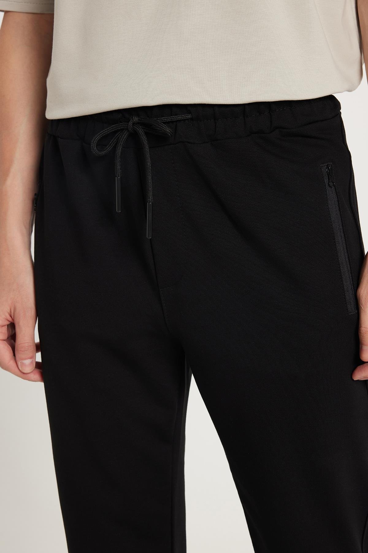 TUDORS Unisex Standart Fit Pamuklu 2 İplik Fermuar Cepli Lastikli Bağlamalı Düz Paça Siyah Eşofman Altı görsel 3