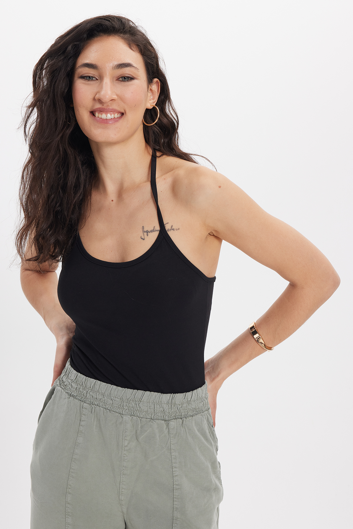 TUDORS Kadın Slim Fit Dar Kesim Pamuklu Halter Yaka İnce Bağcıklı Siyah Crop