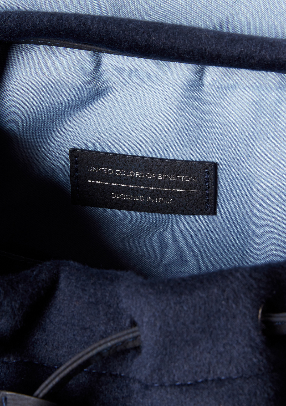 United Colors Of Benetton Erkek Lacivert Logo Detaylı Çok Cepli Sırt Çantası görsel 3