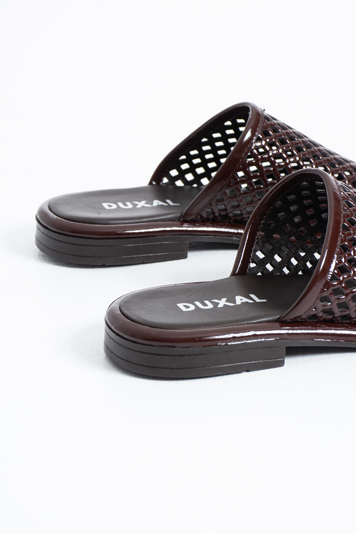 DUXAL SHOES Donatella Hakiki Deri Lazer Kesim Nefes Alan Yumuşak Taban Kadın Terlik - Sandalet görsel 4