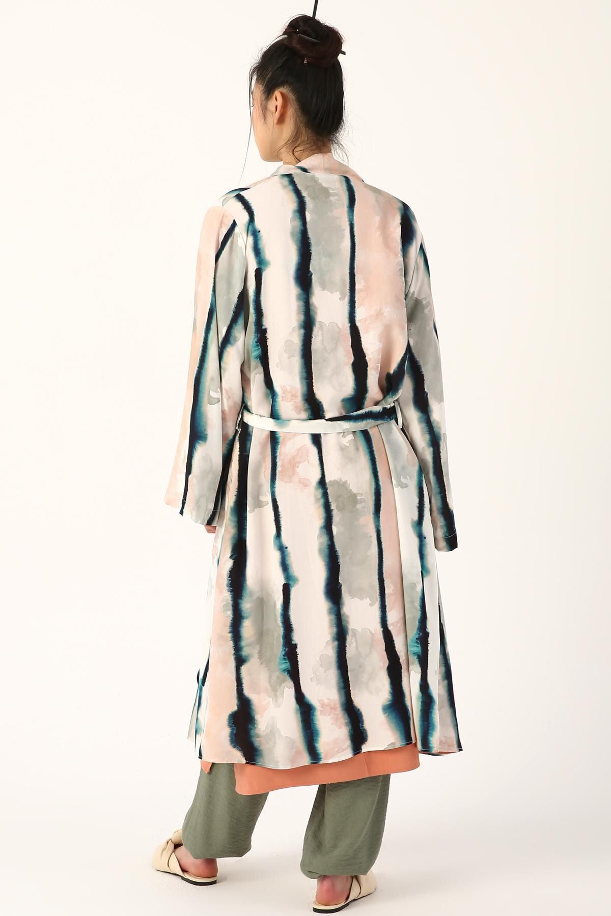 ALLDAY Ekru-Lacivert Cepli Kuşaklı Desenli Kimono görsel 4