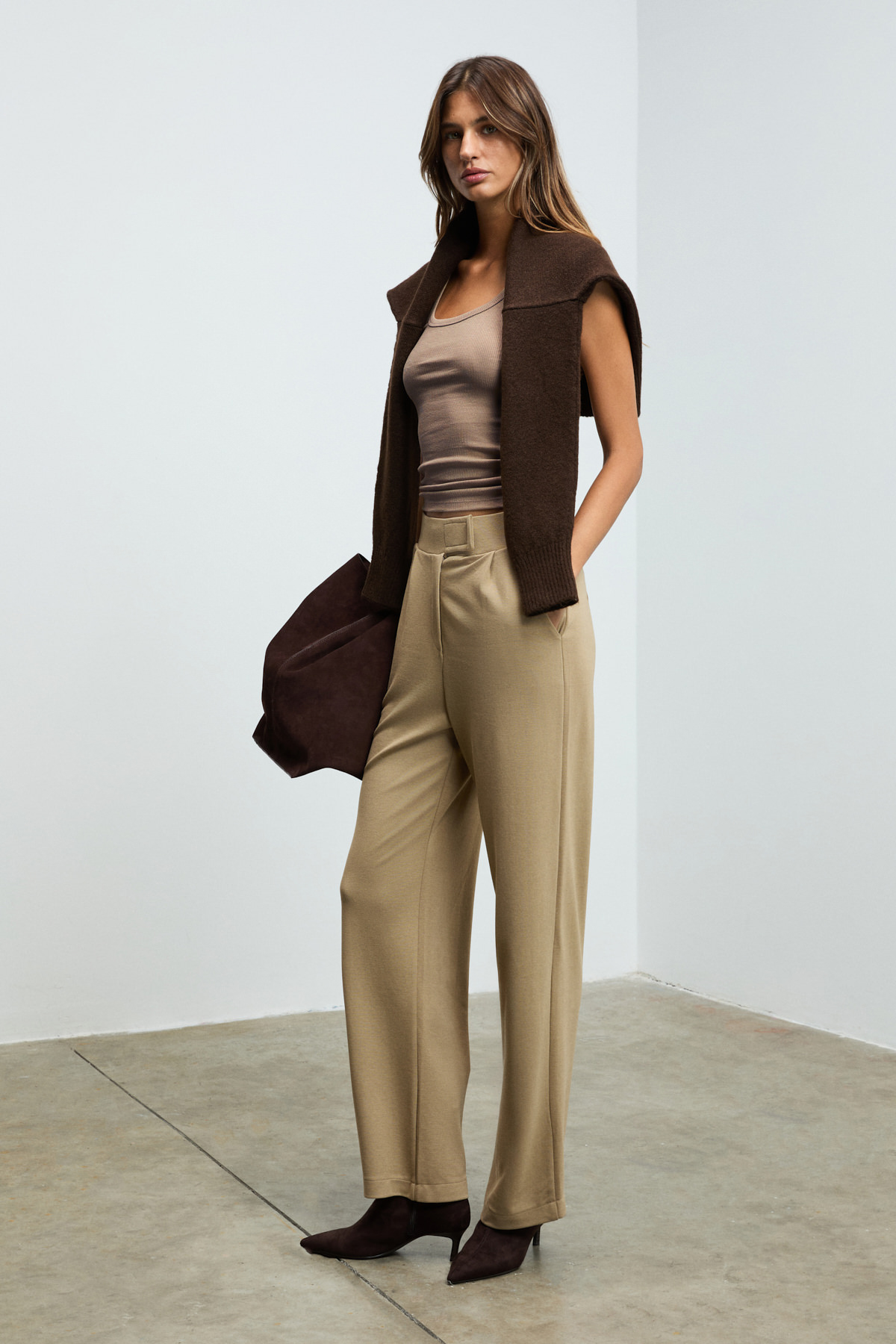ETHIQUET LILLESOL Kadın Fitilli Görünümlü Slim Fit Vücuda Oturan Havuz Yakalı Pamuklu Basic KOYU VİZON Atlet görsel 2