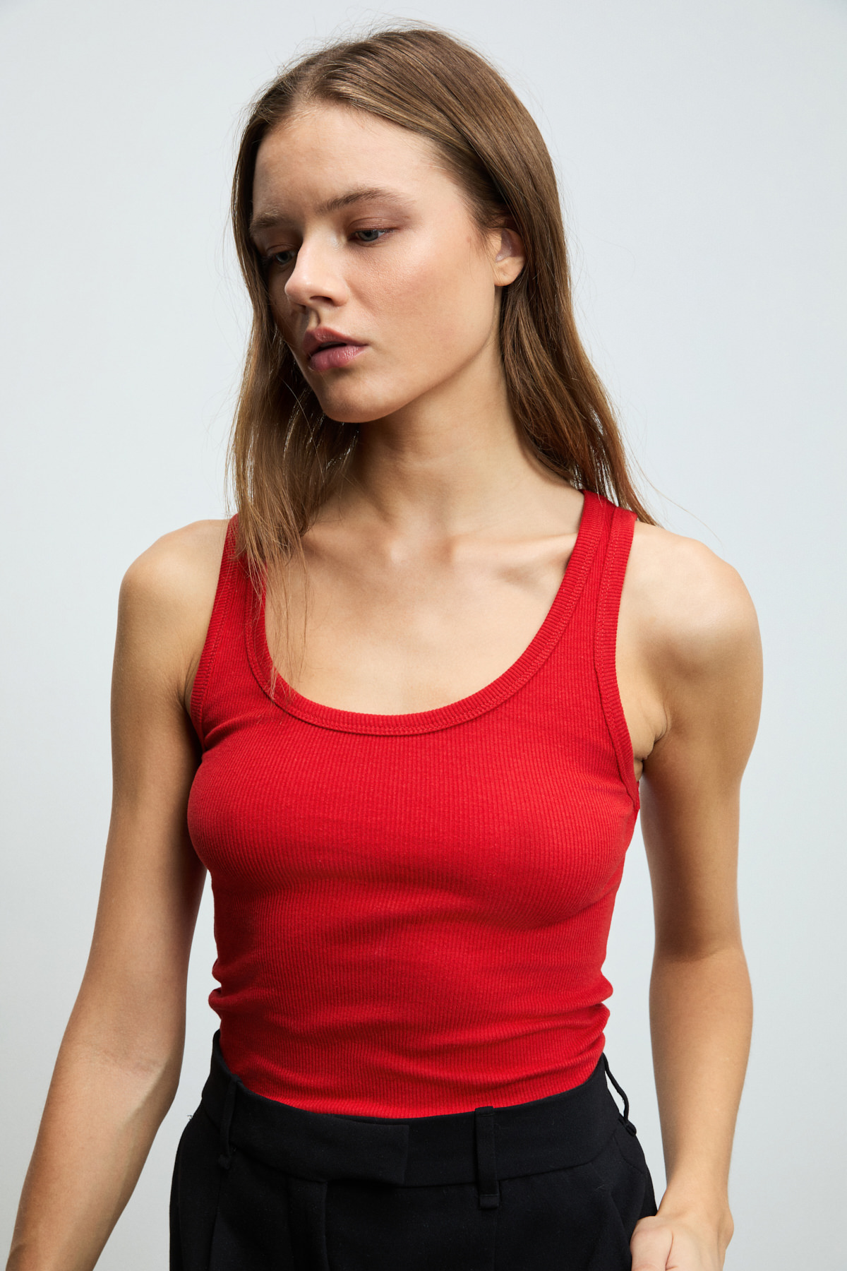 ETHIQUET LILLESOL Kadın Fitilli Görünümlü Slim Fit Vücuda Oturan Havuz Yakalı Pamuklu Basic KIRMIZI Atlet görsel 4