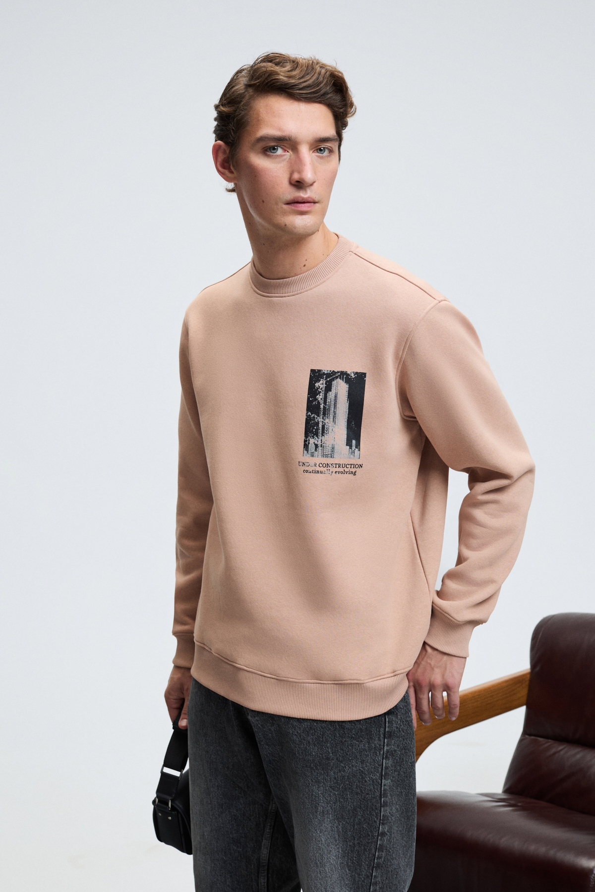 GRIMELANGE LUCIAN Erkek Göğsü Ve Sırtı Baskılı Yuvarlak Yaka Regular Fit VİZON Sweatshirt görsel 2