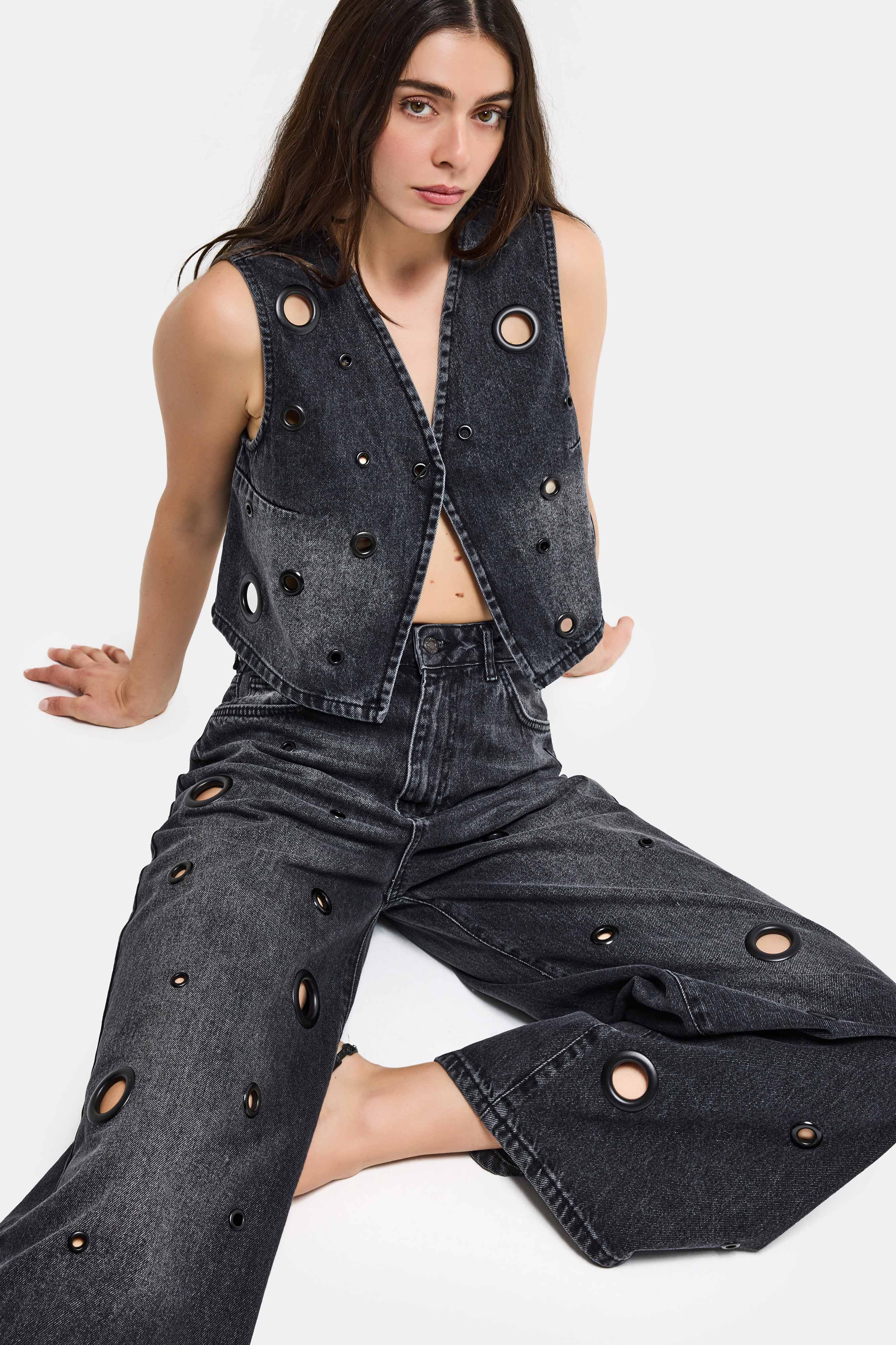 It's Basic Kadın Koyu Füme 2s6-1 Crop Fit Kuş Gözlü Tasarım Denim Yelek görsel 3