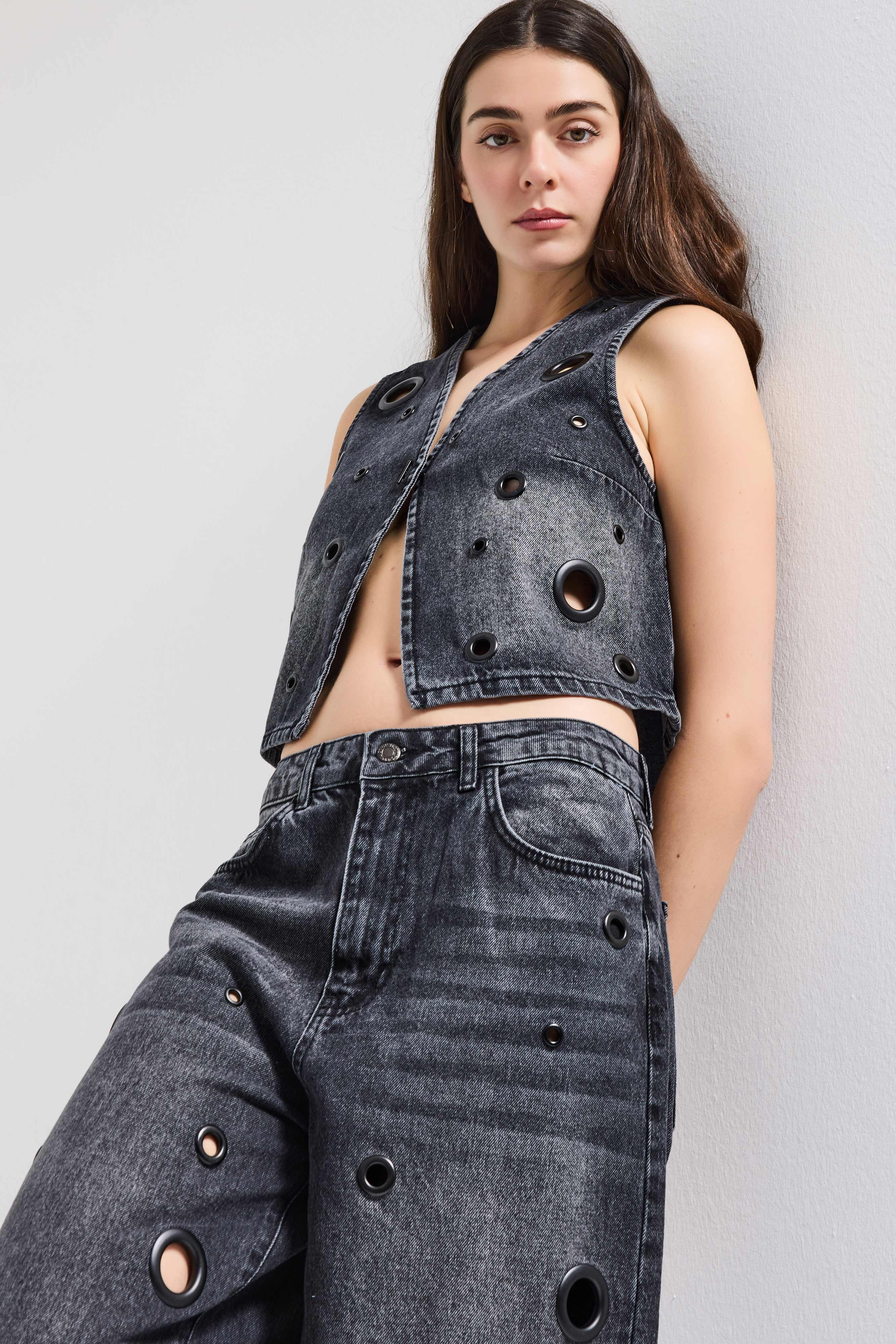 It's Basic Kadın Koyu Füme 2s6-1 Crop Fit Kuş Gözlü Tasarım Denim Yelek görsel 7