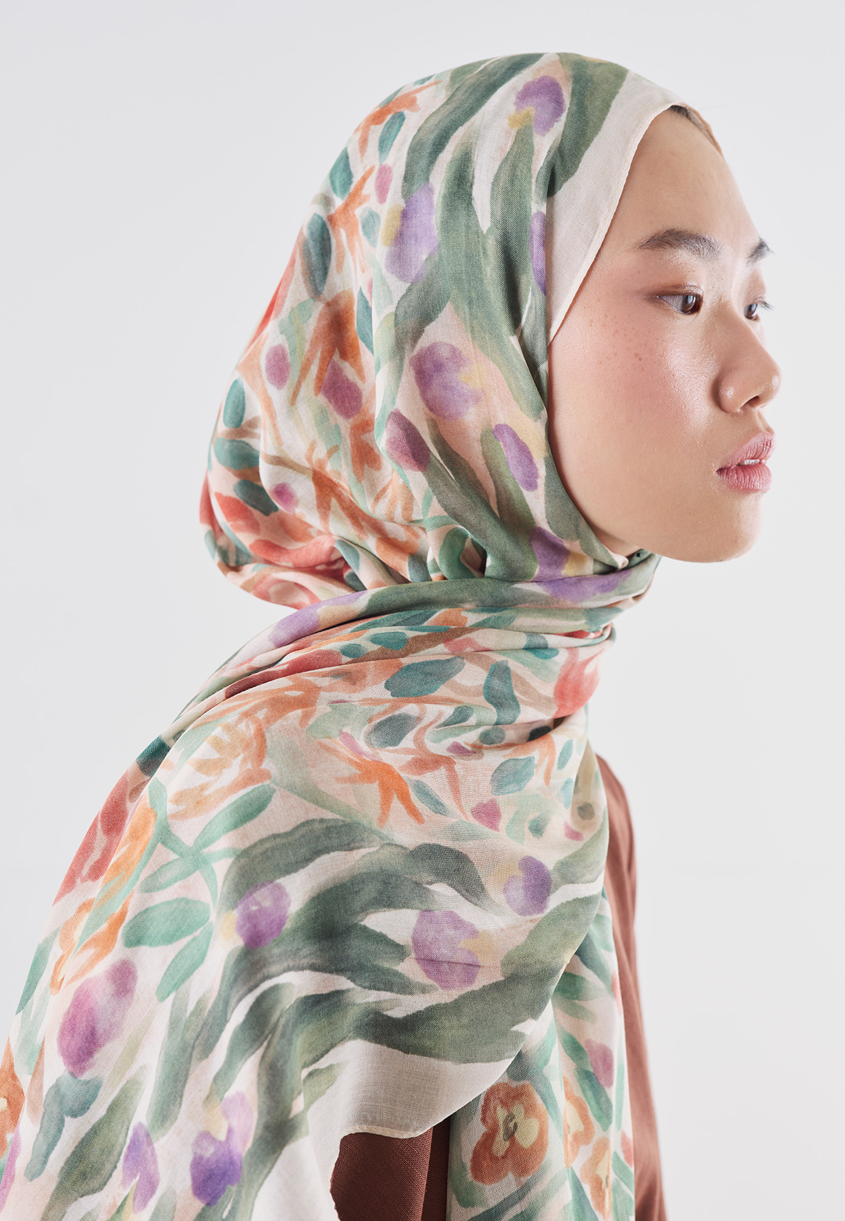 Fresh Scarfs Floral Whimsy Desen Rami Viskon Şal Kırmızı görsel 5