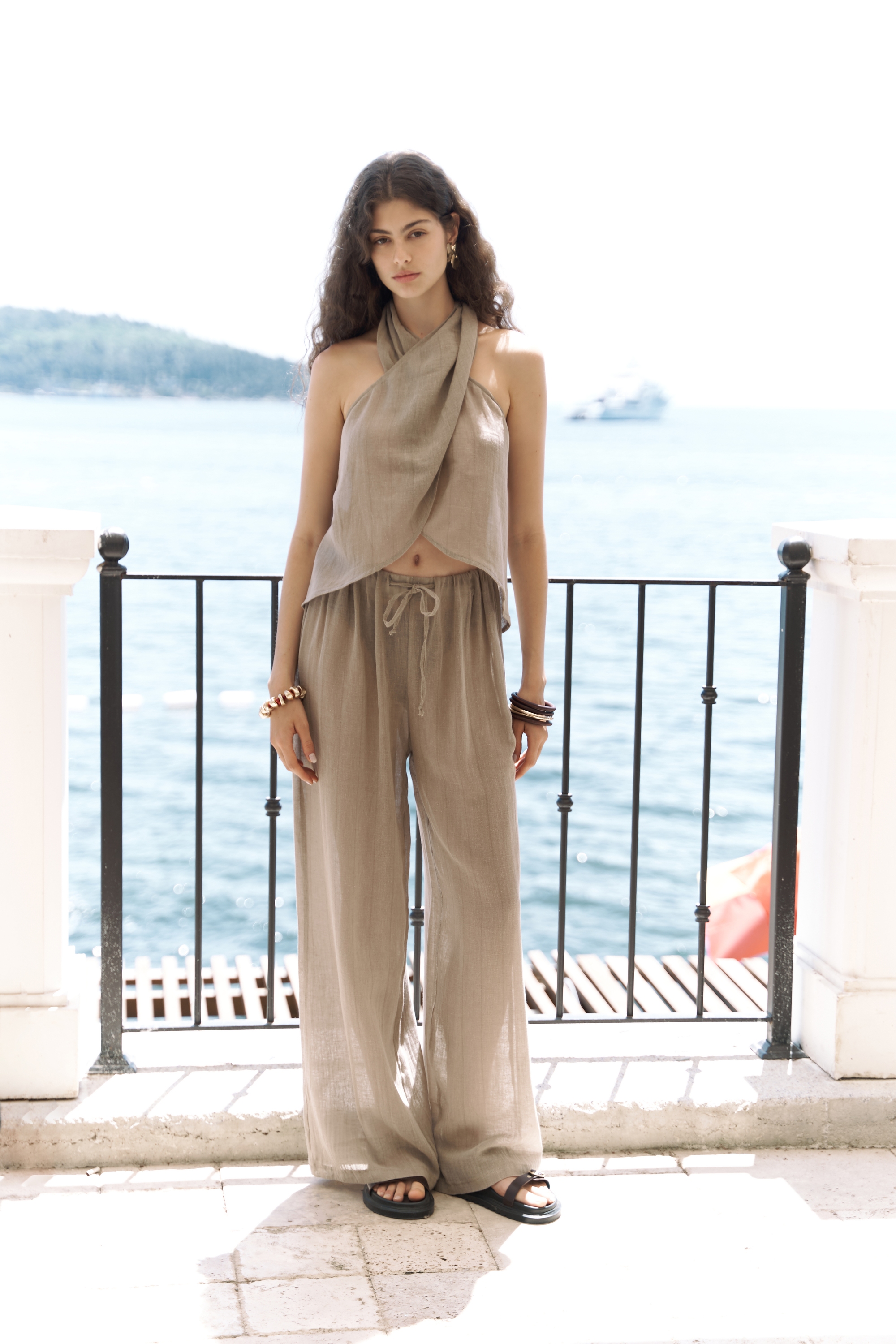 Bohemai Cadhas Boyundan Bağlamalı Haki Crop Pantolon Takım görsel 2