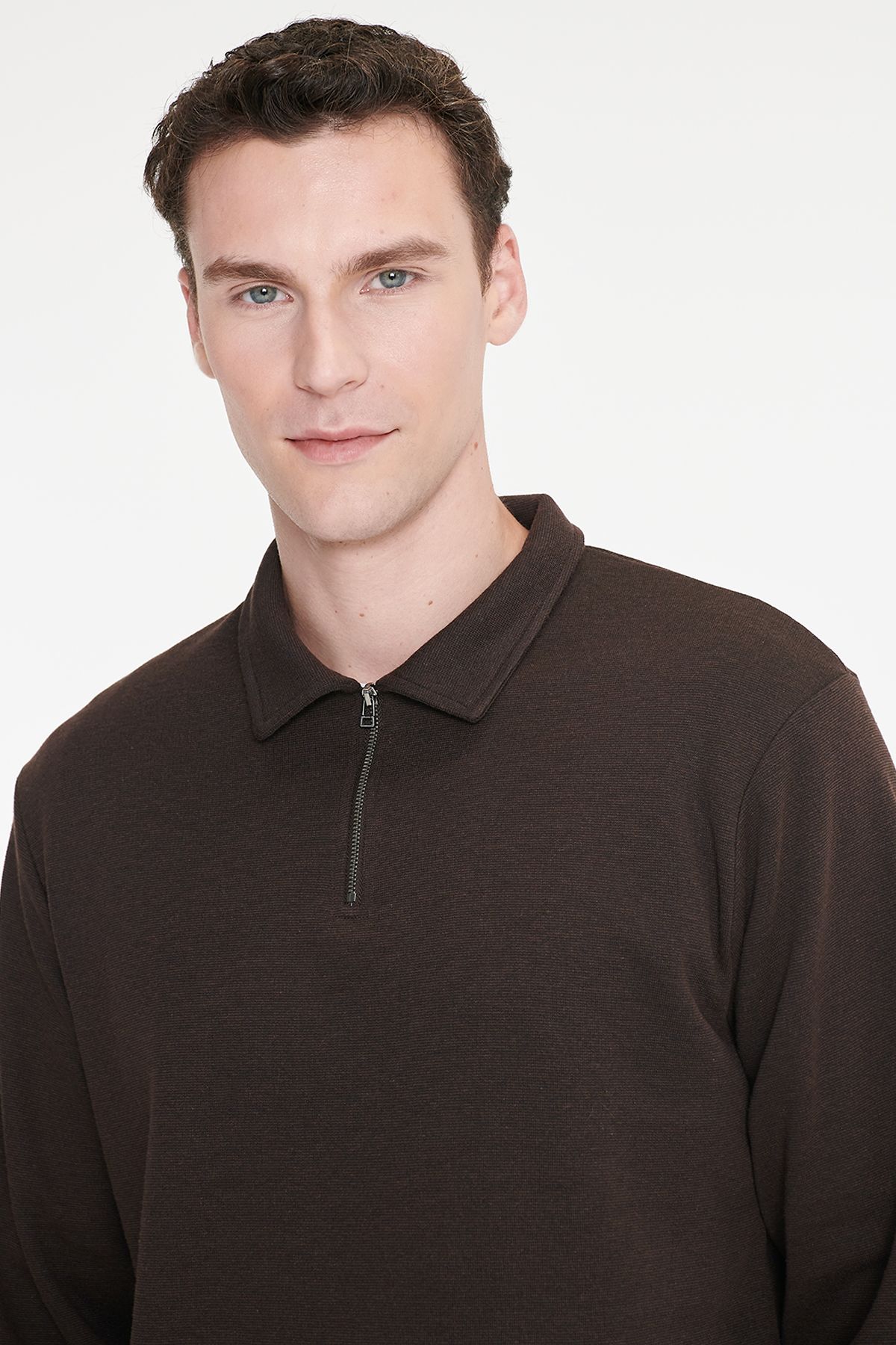 AC&Co / Altınyıldız Classics Erkek Kahverengi Pamuklu Standart Fit Normal Kesim Polo Yaka Sweatshirt görsel 4