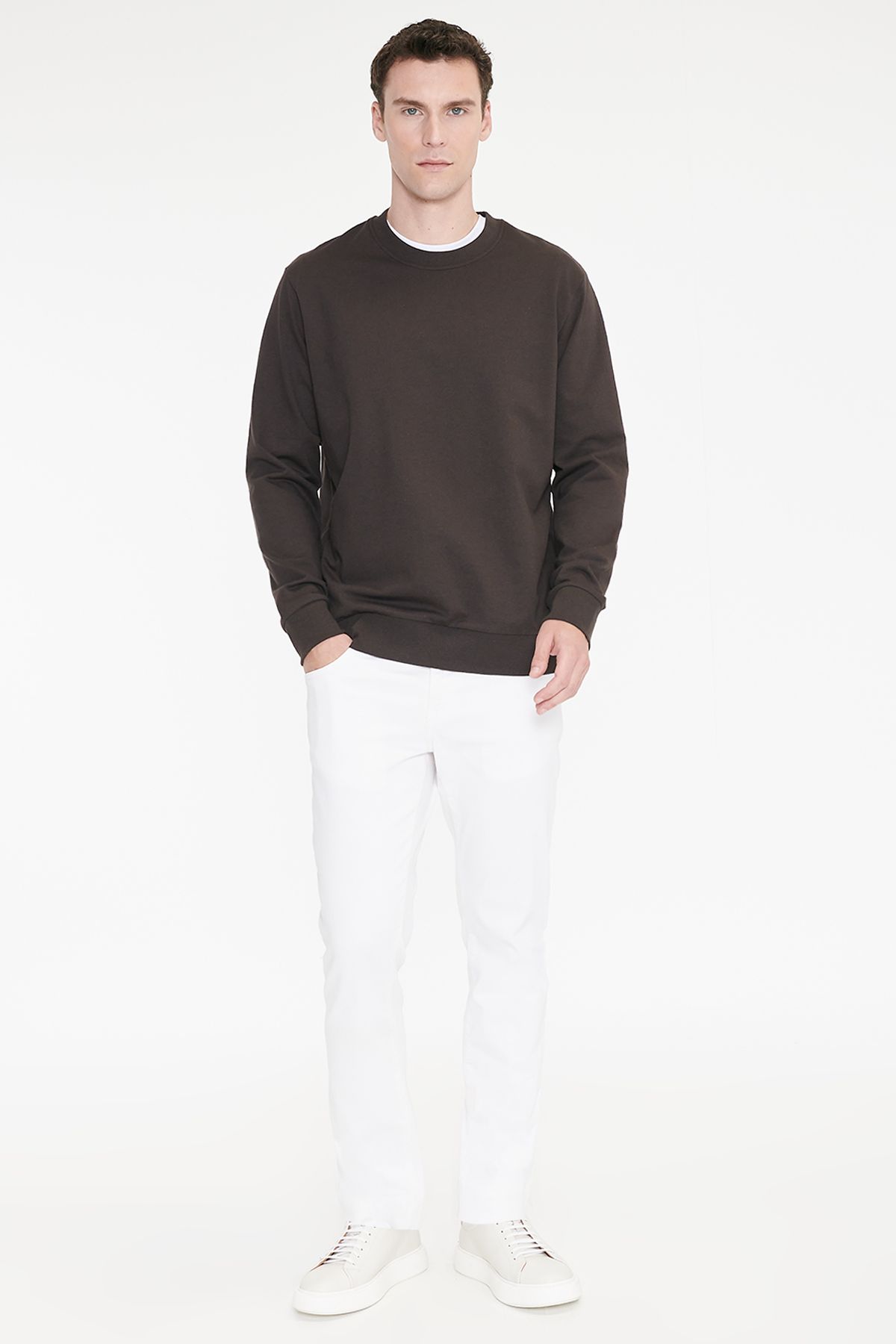 AC&Co / Altınyıldız Classics Erkek Kahverengi Pamuklu Standart Fit Normal Kesim 2 İplik Bisiklet Yaka Sweatshirt görsel 2